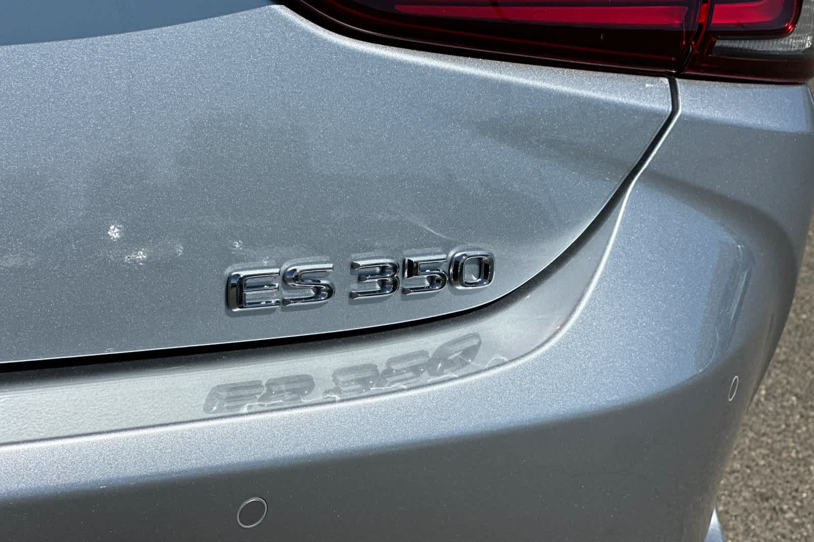 Thumbnail: 2025 Lexus ES - 31