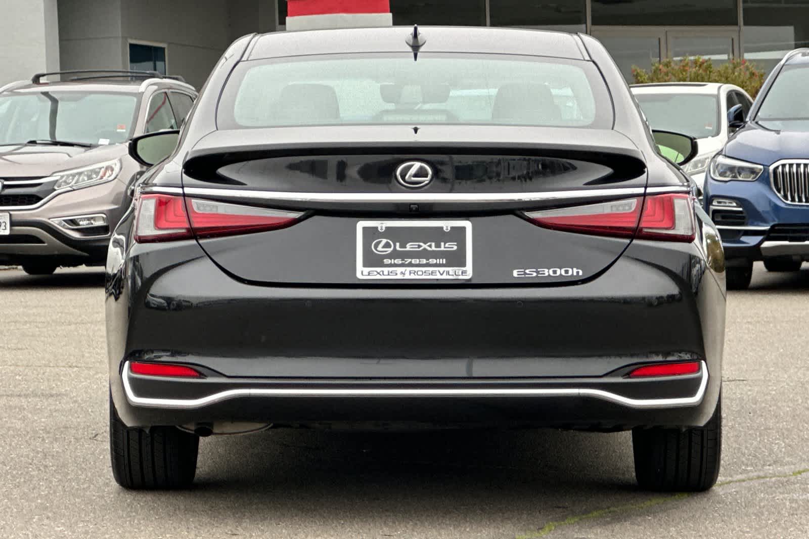 Thumbnail: 2024 Lexus ES - 8