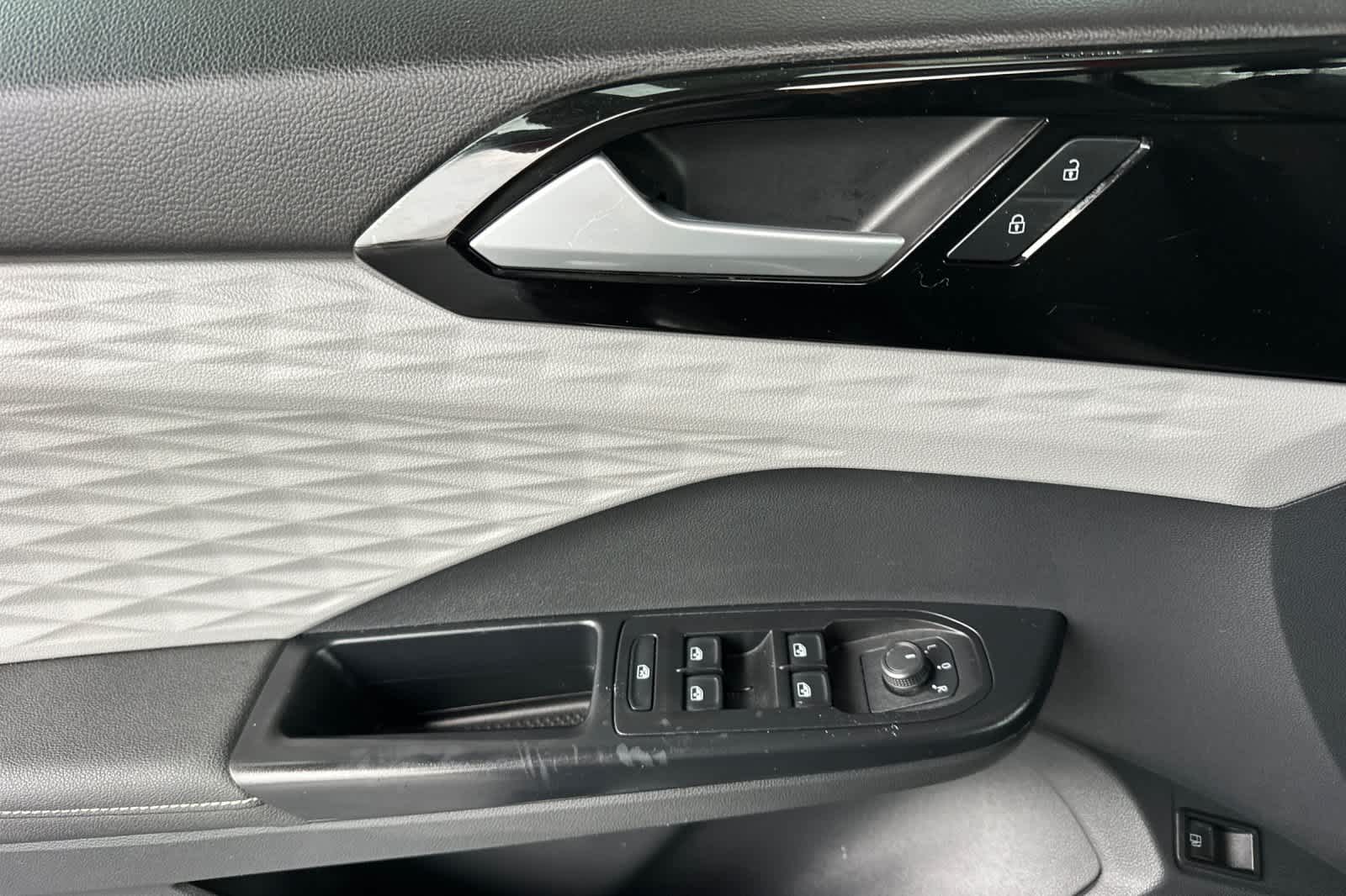 Thumbnail: 2024 Volkswagen Taos - 12