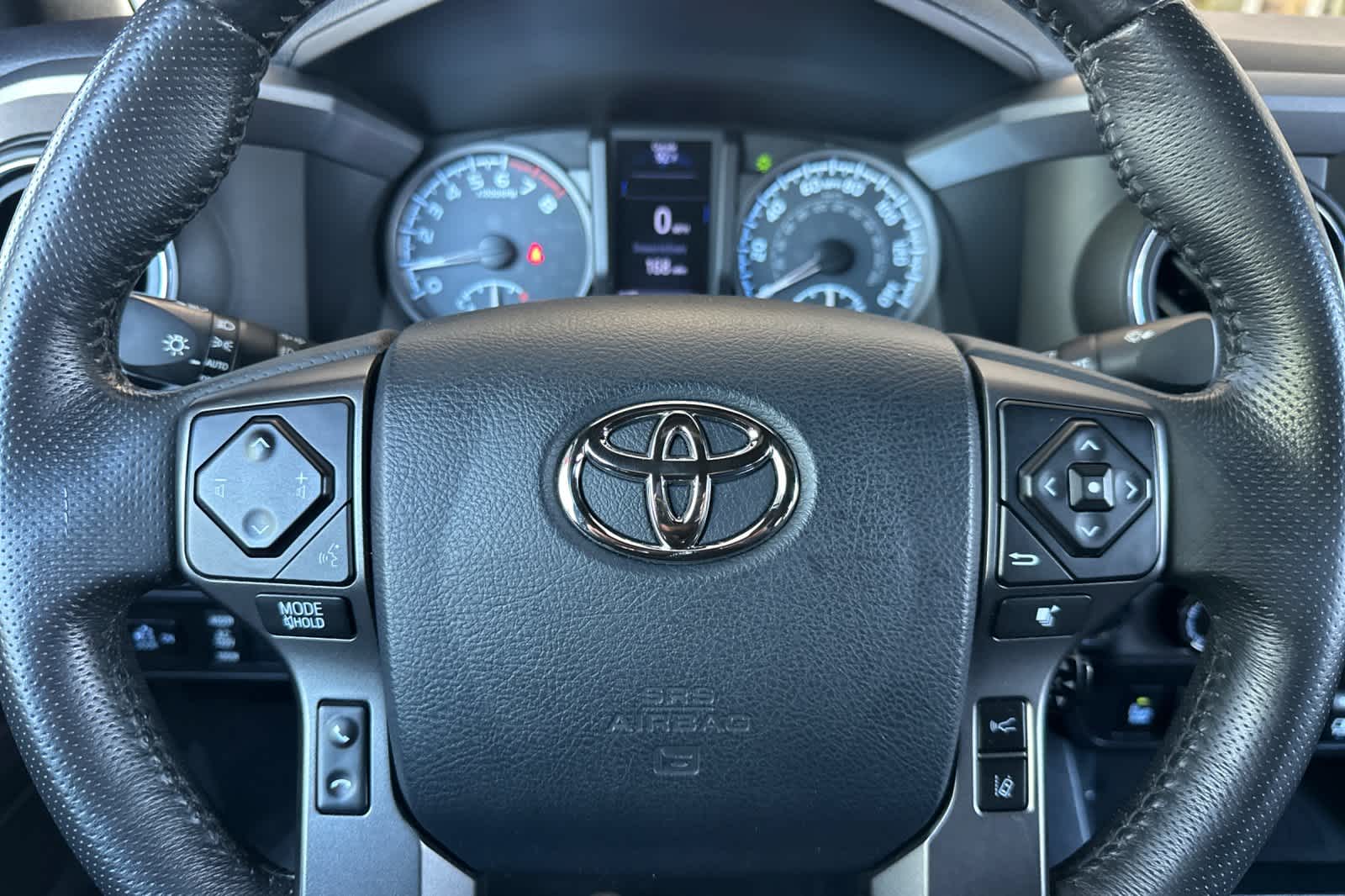 Thumbnail: 2019 Toyota Tacoma - 25