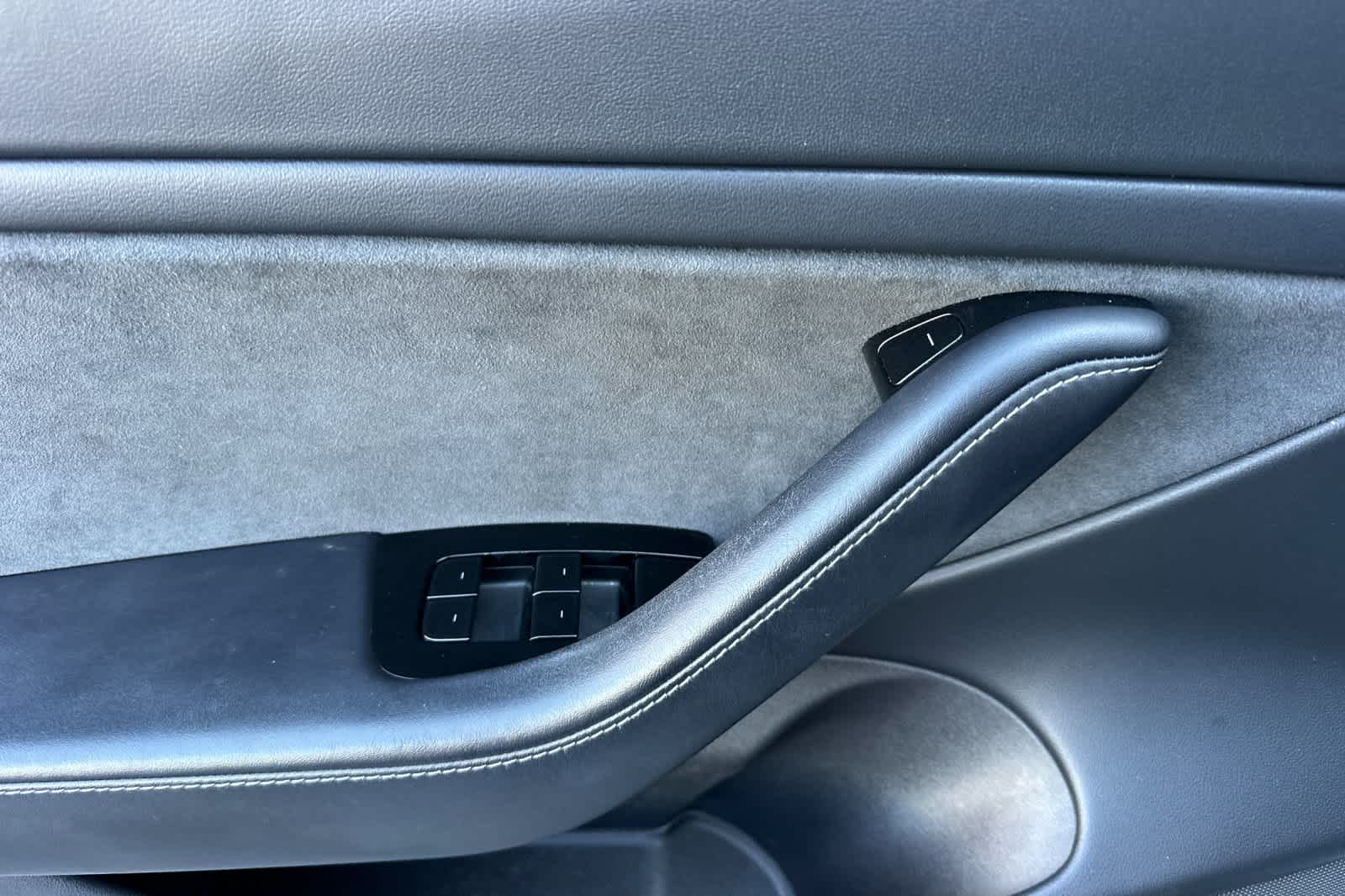 Thumbnail: 2020 Tesla Model 3 - 12