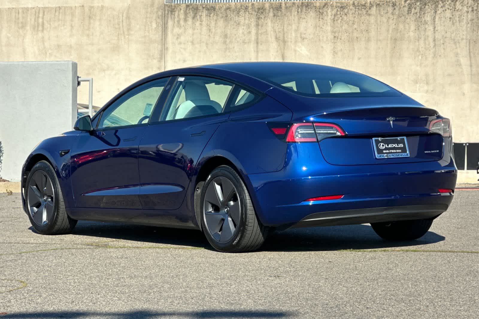 Thumbnail: 2023 Tesla Model 3 - 7