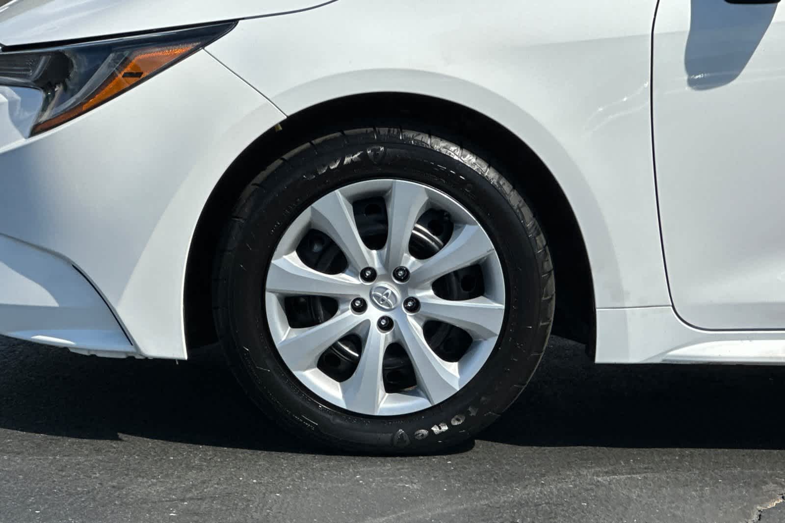 Thumbnail: 2022 Toyota Corolla - 28