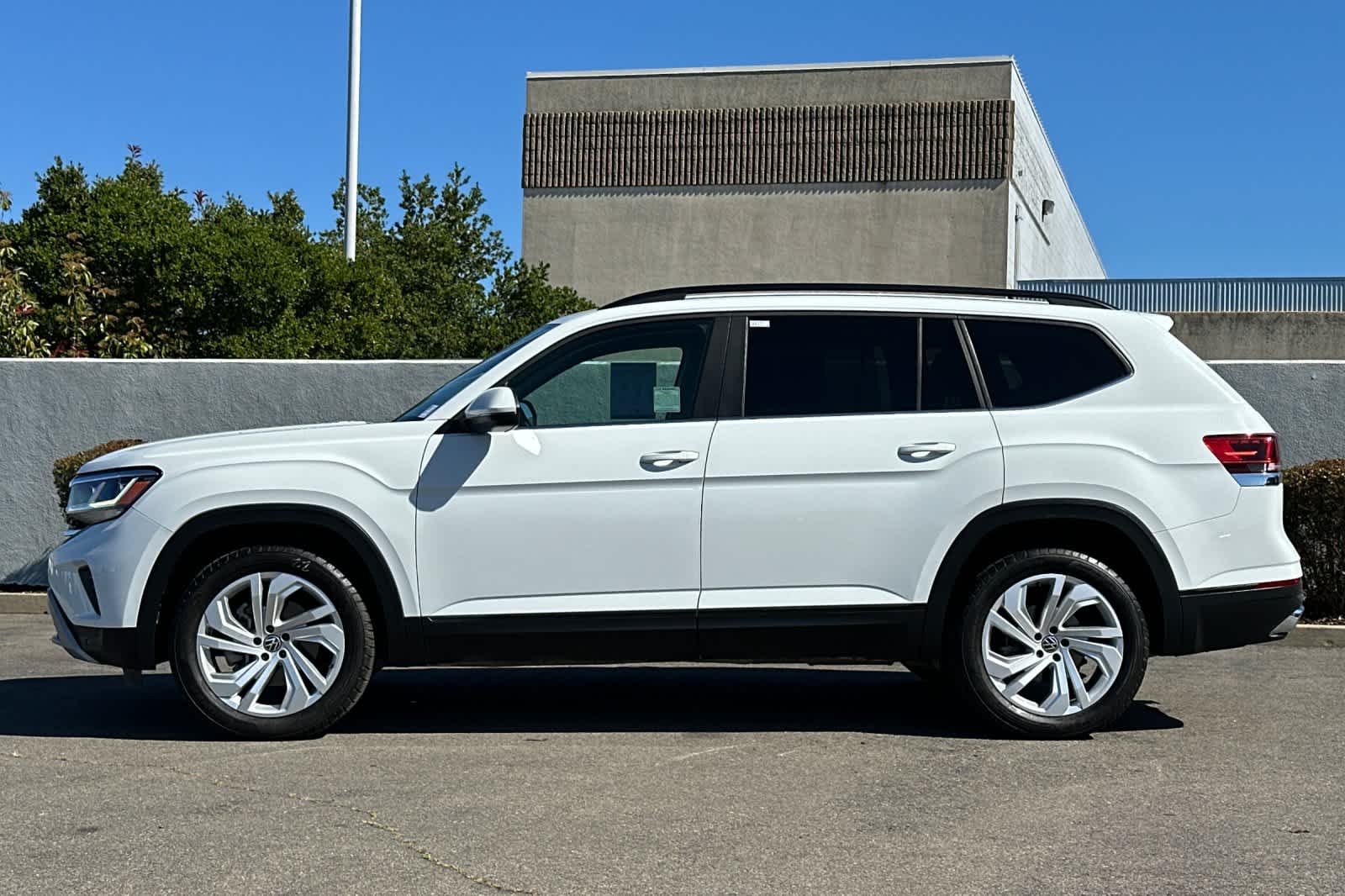 Thumbnail: 2021 Volkswagen Atlas - 9