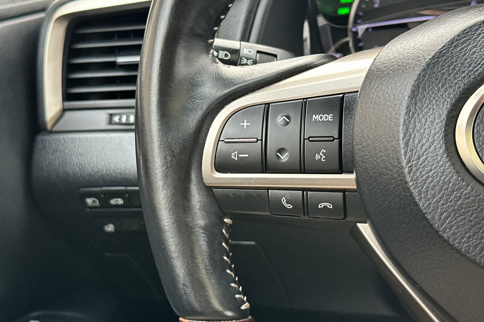 Thumbnail: 2019 Lexus RX - 28