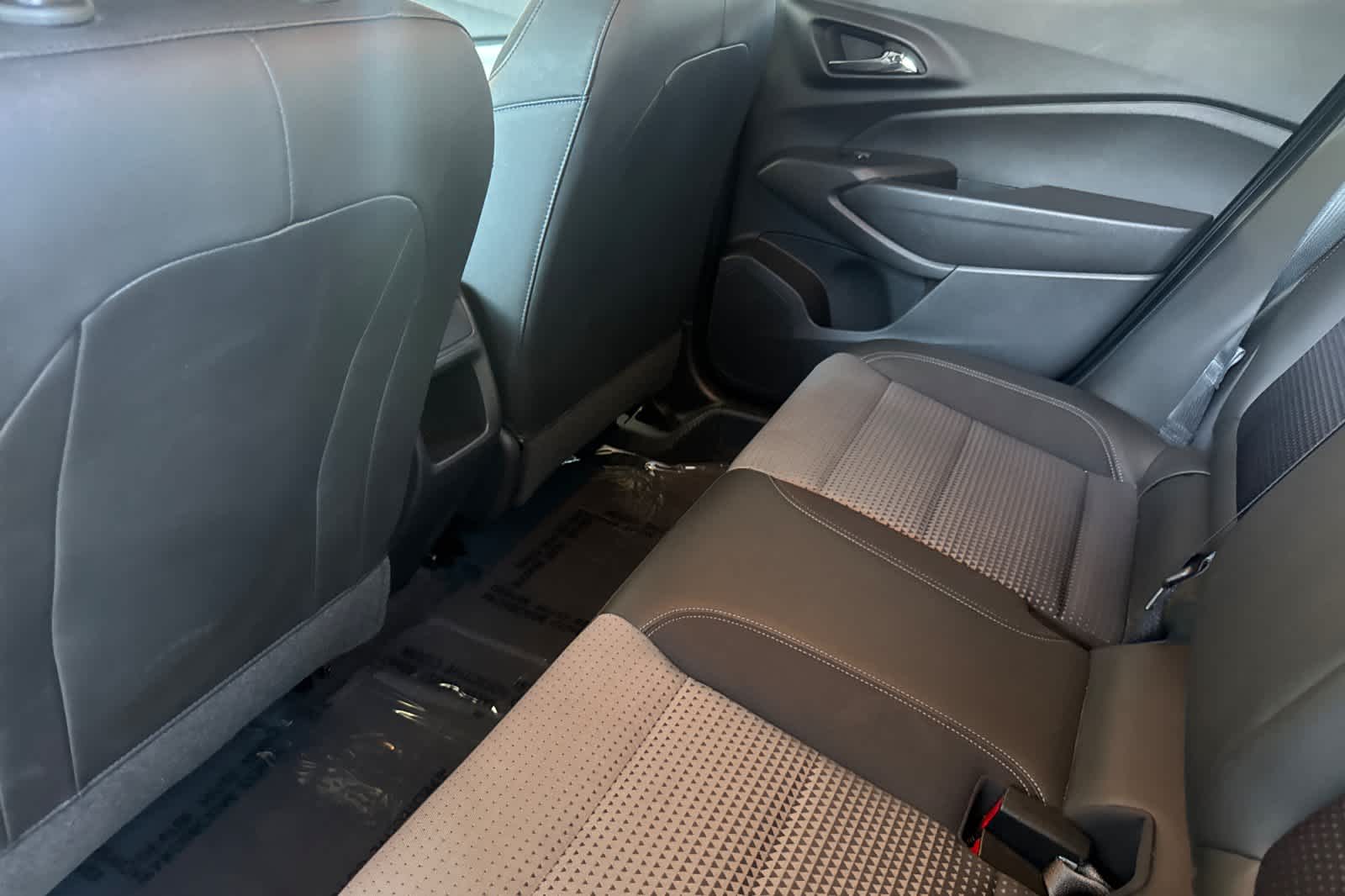 Thumbnail: 2025 Chevrolet Trax - 4