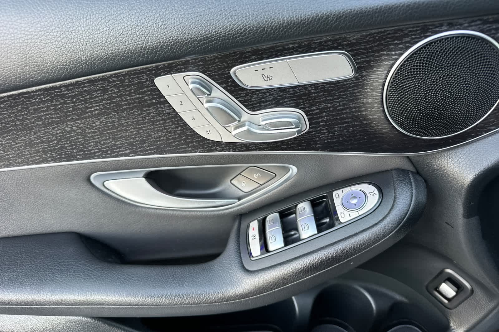 Thumbnail: 2022 Mercedes-Benz GLC - 12