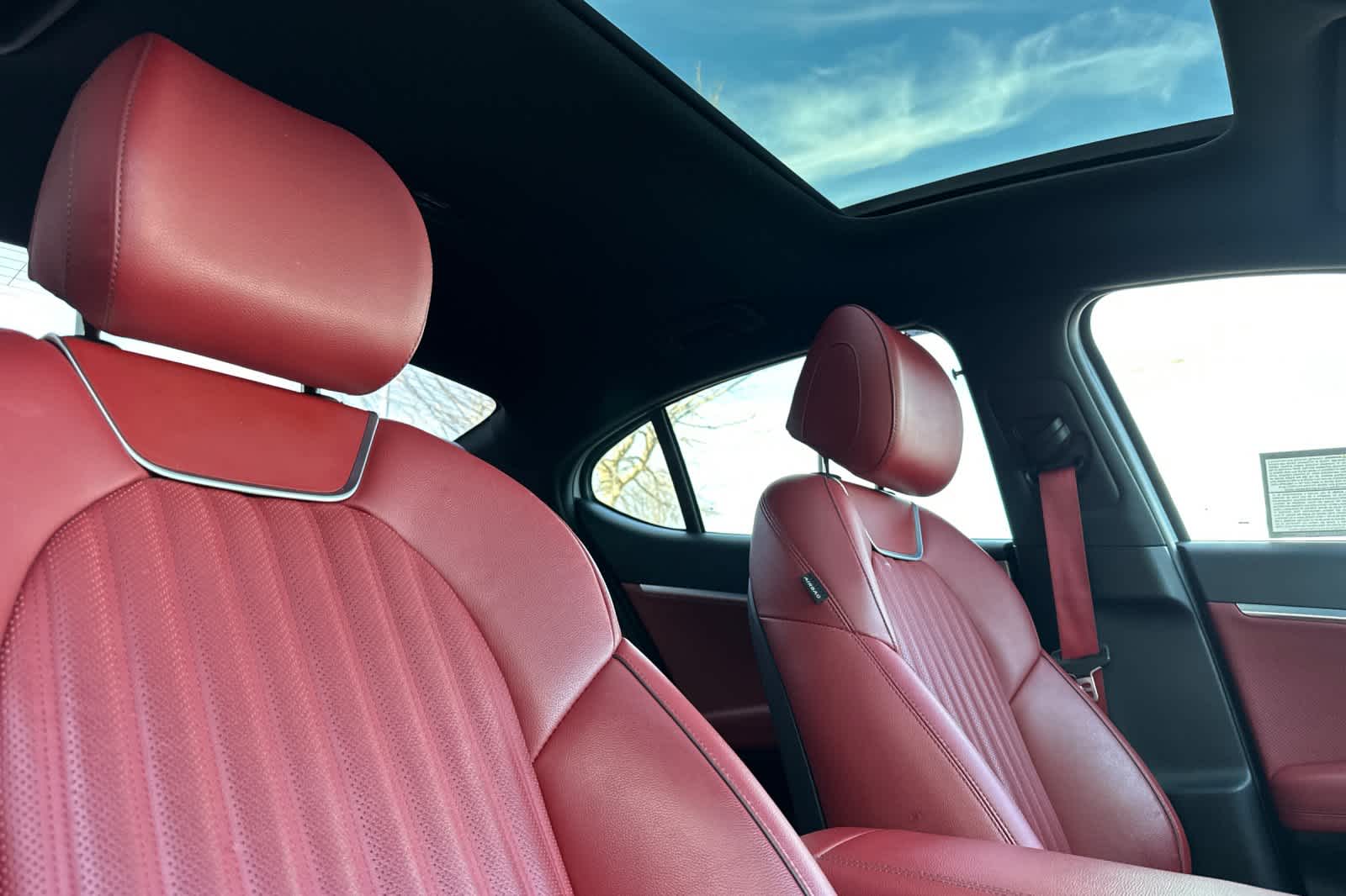 Thumbnail: 2023 Genesis G70 - 17