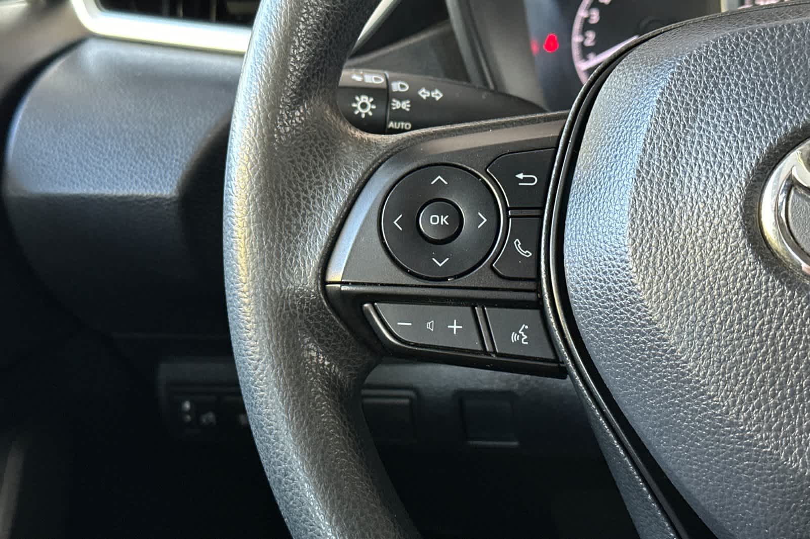 Thumbnail: 2022 Toyota Corolla - 24