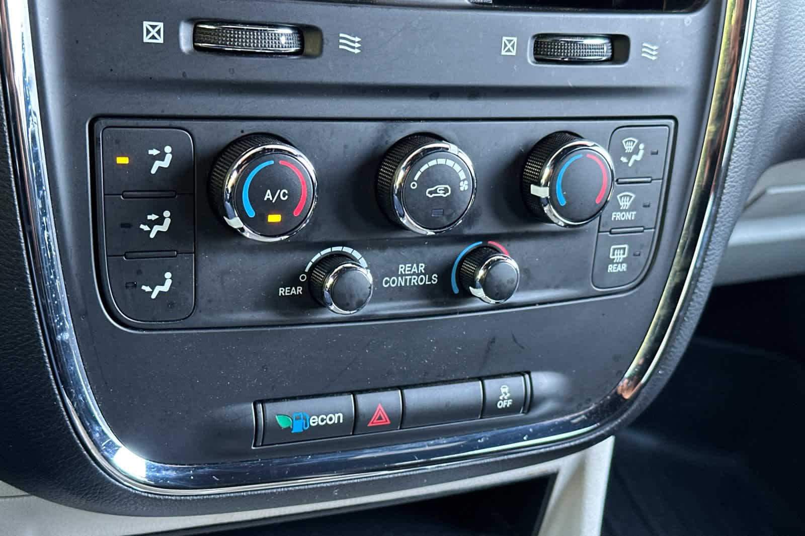 Thumbnail: 2019 Dodge Grand Caravan - 22