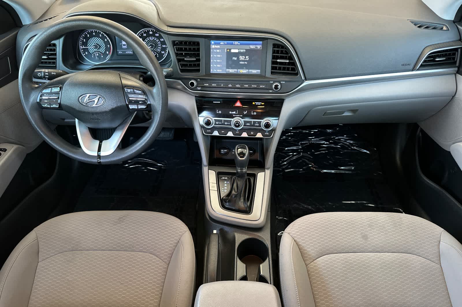 2020 Hyundai Elantra SEL 3