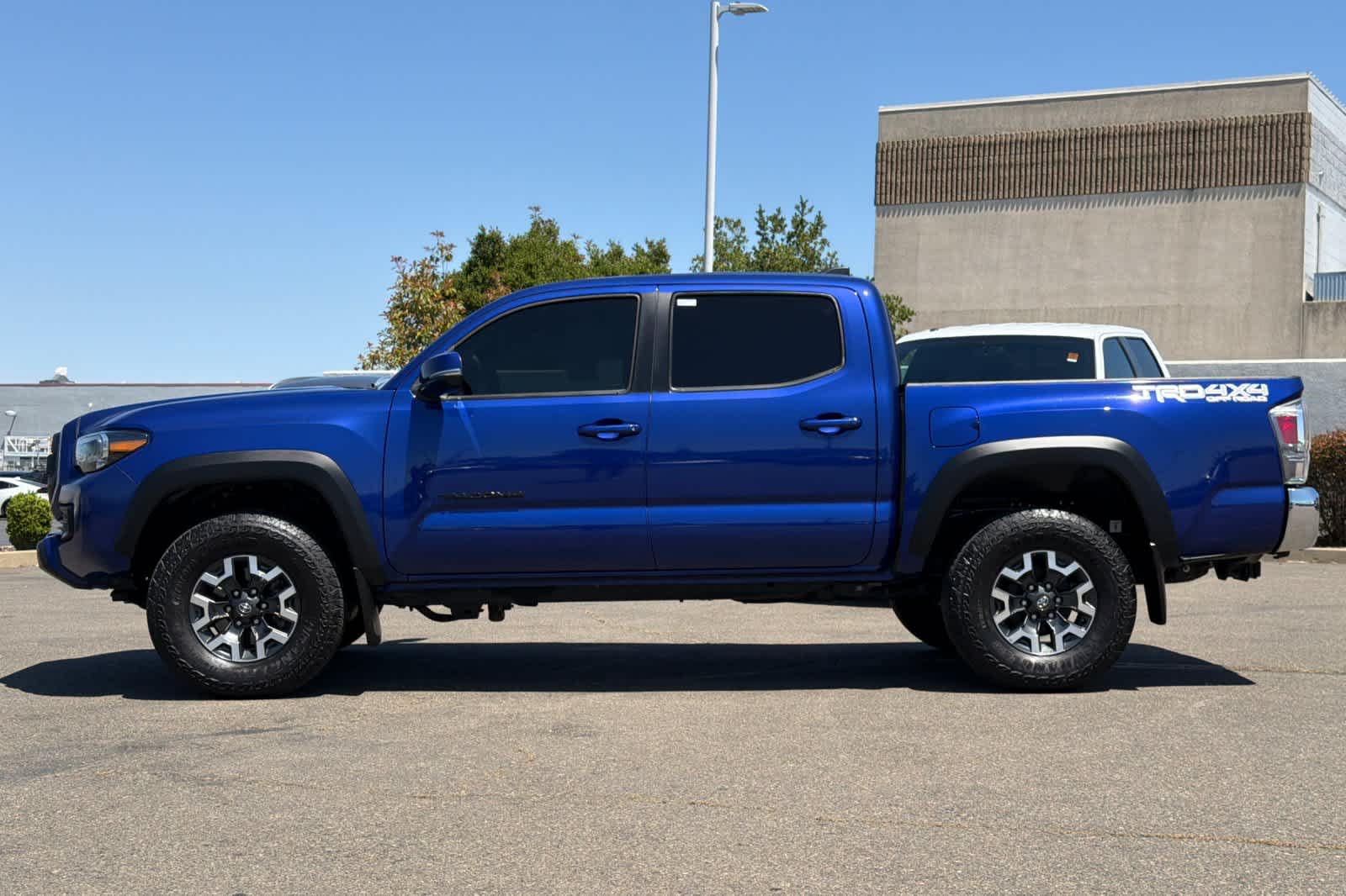 Thumbnail: 2023 Toyota Tacoma - 9