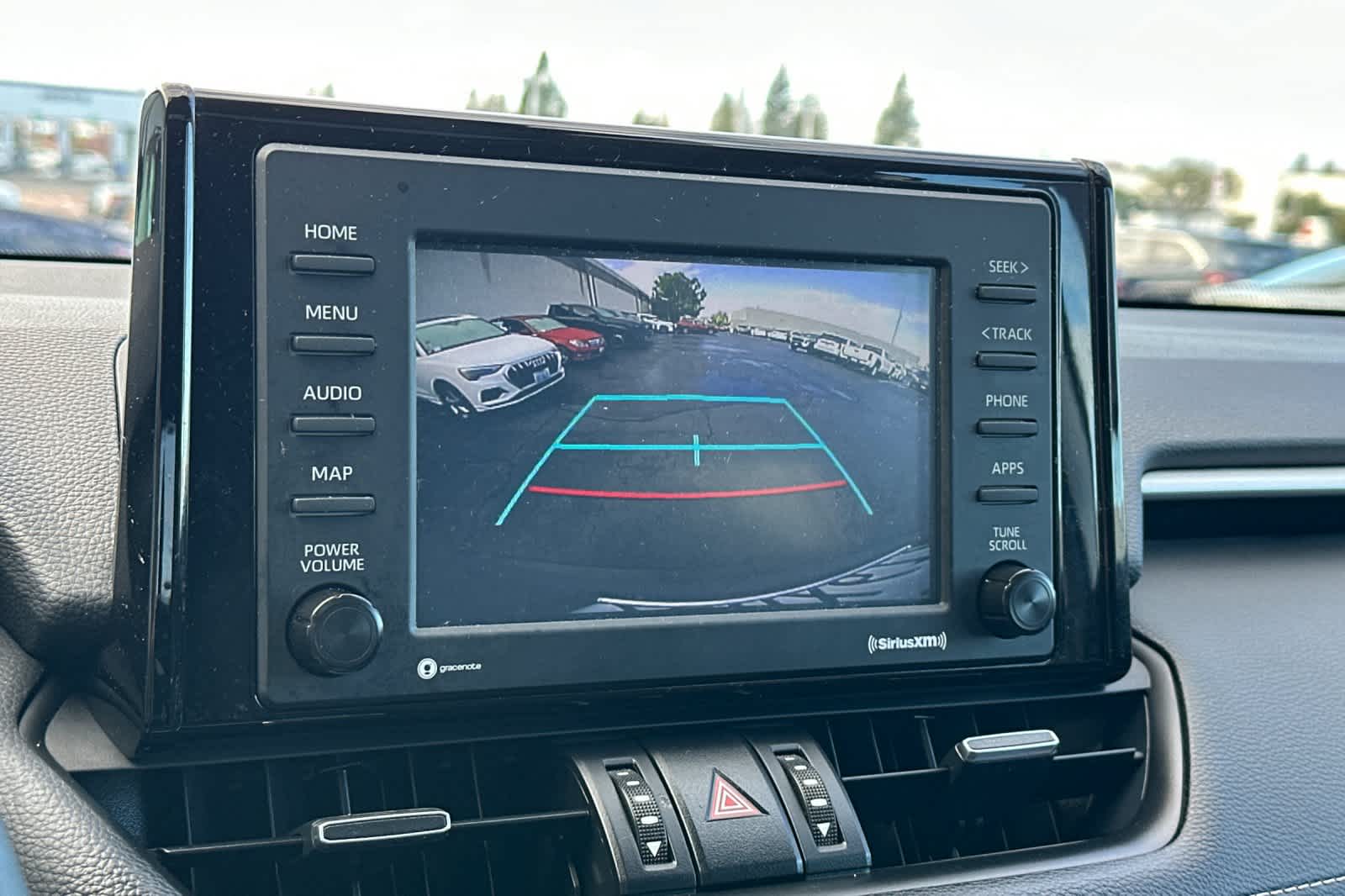 Thumbnail: 2022 Toyota RAV4 - 21