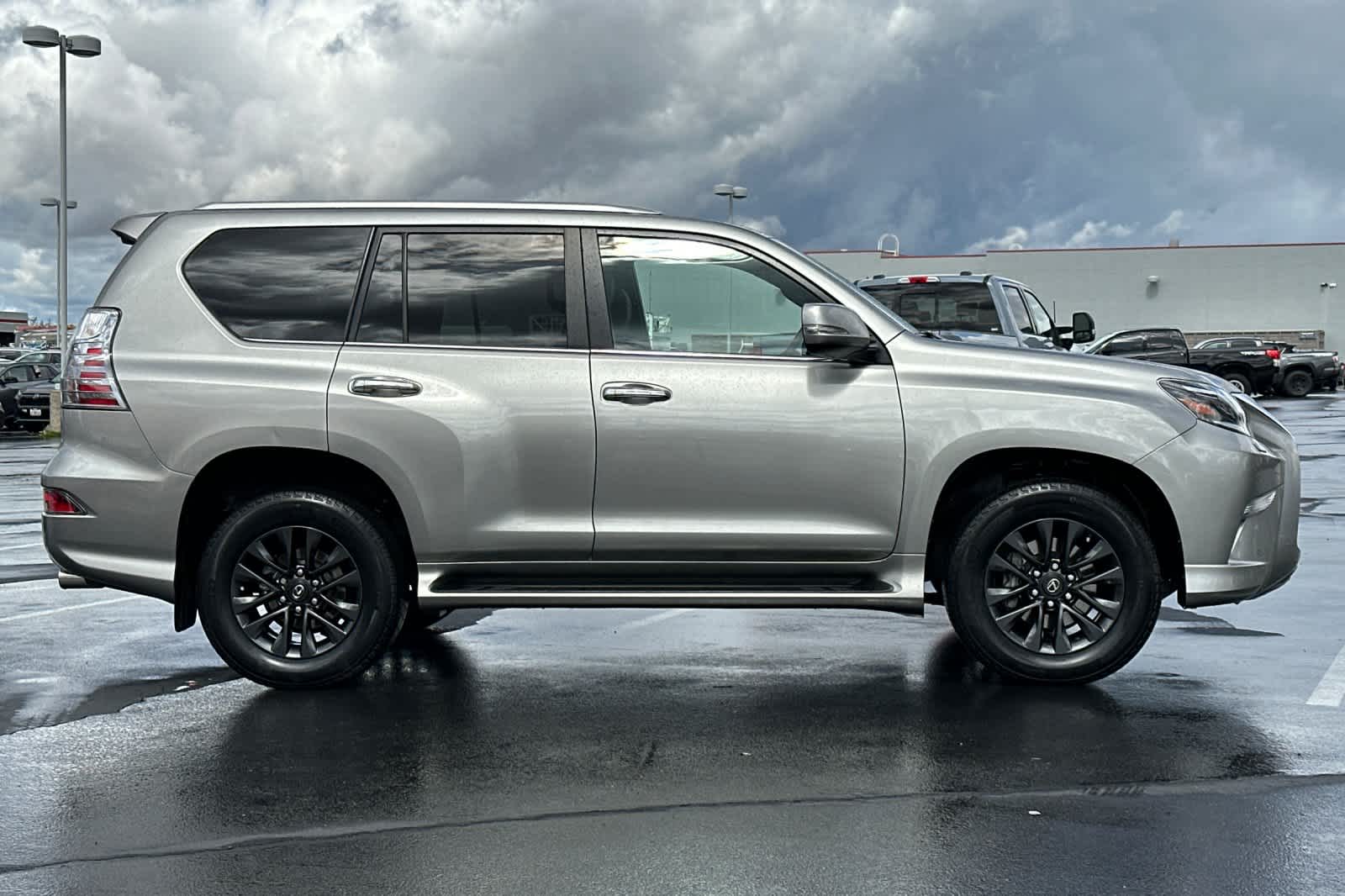 Thumbnail: 2022 Lexus GX - 6