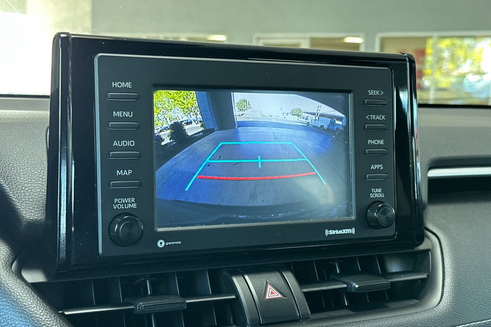 Thumbnail: 2022 Toyota RAV4 - 21