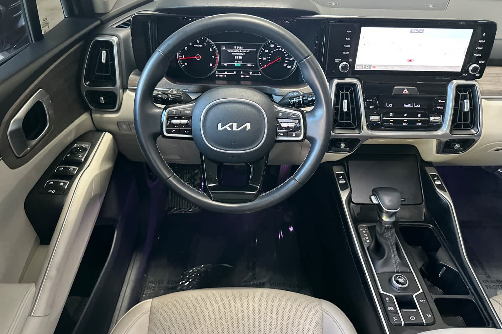 Thumbnail: 2022 Kia Sorento - 15