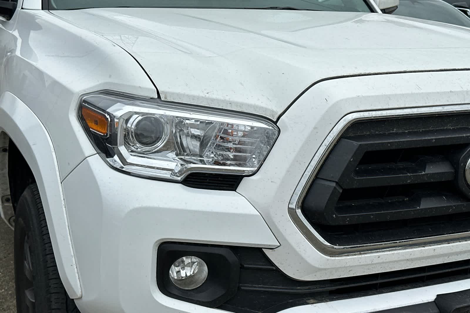 Thumbnail: 2022 Toyota Tacoma - 8
