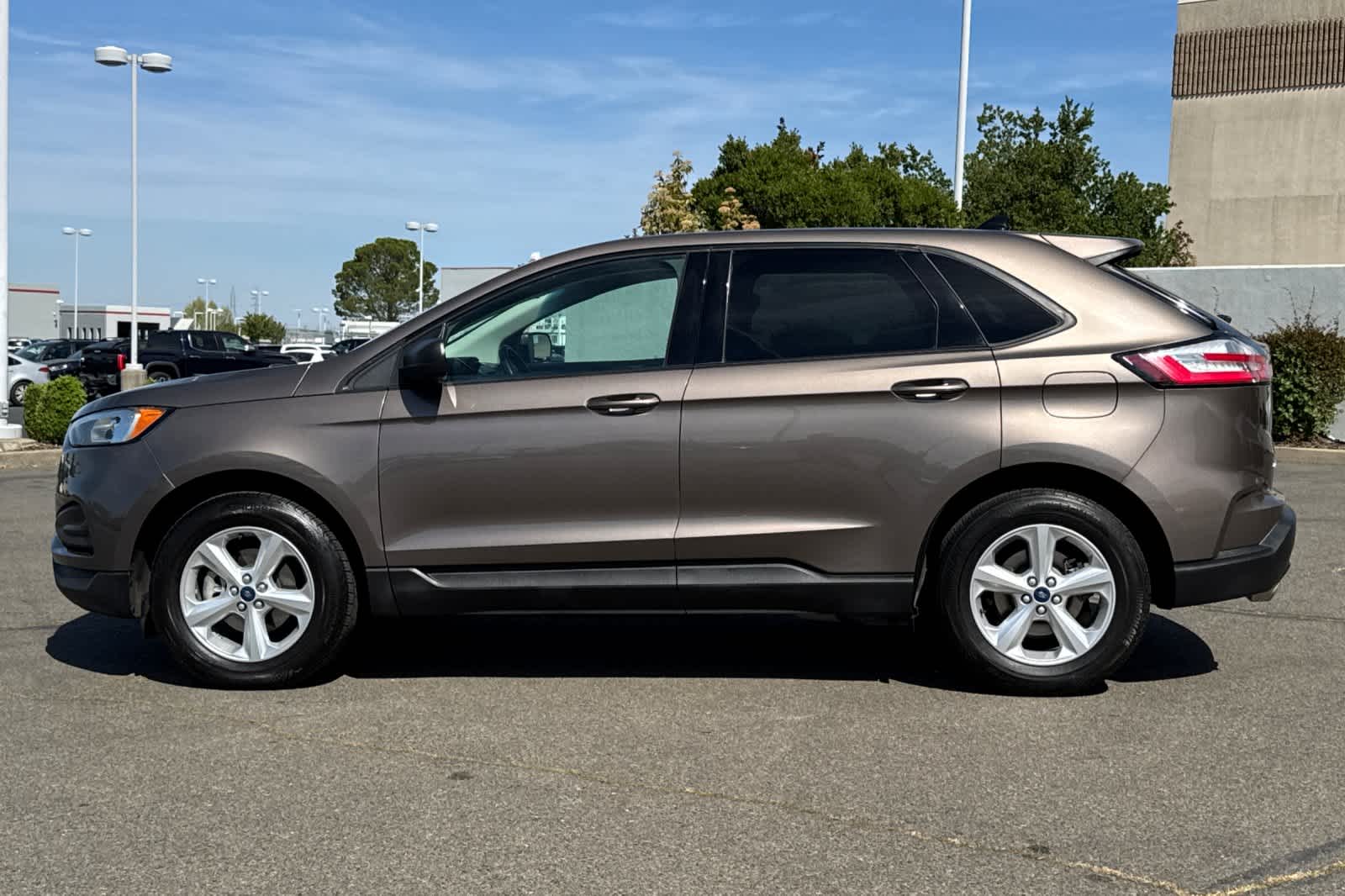 Thumbnail: 2019 Ford Edge - 9