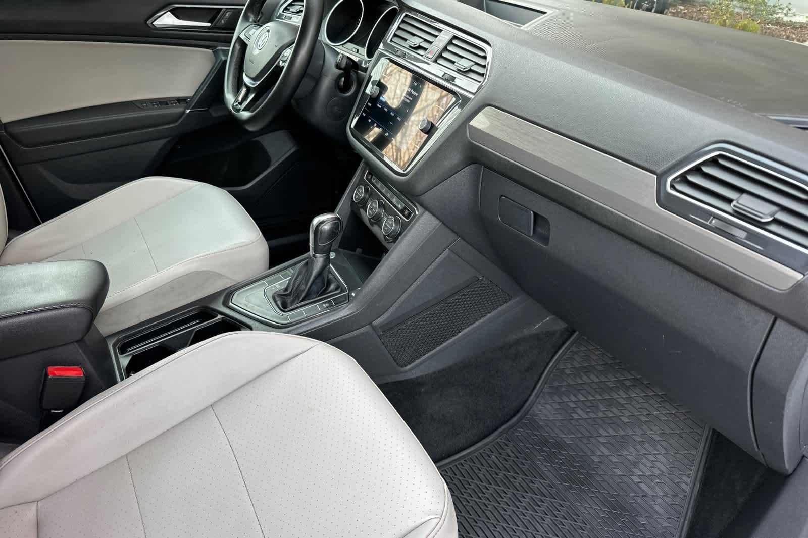 Thumbnail: 2018 Volkswagen Tiguan - 18