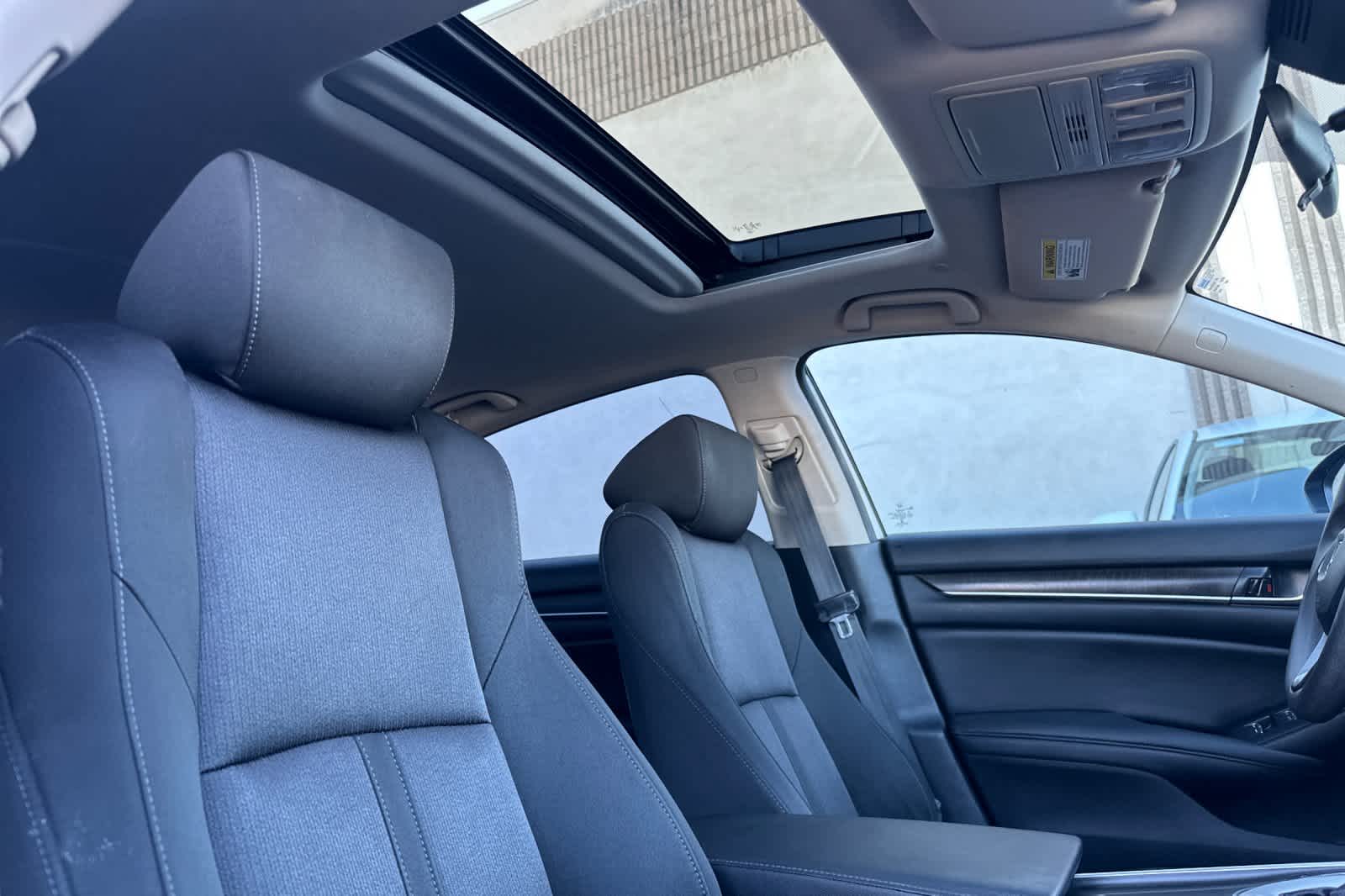 Thumbnail: 2019 Honda Accord - 17