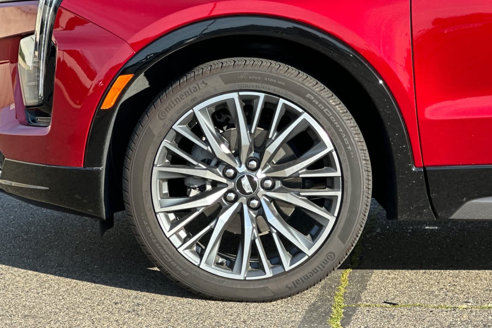 Thumbnail: 2024 Cadillac XT4 - 32