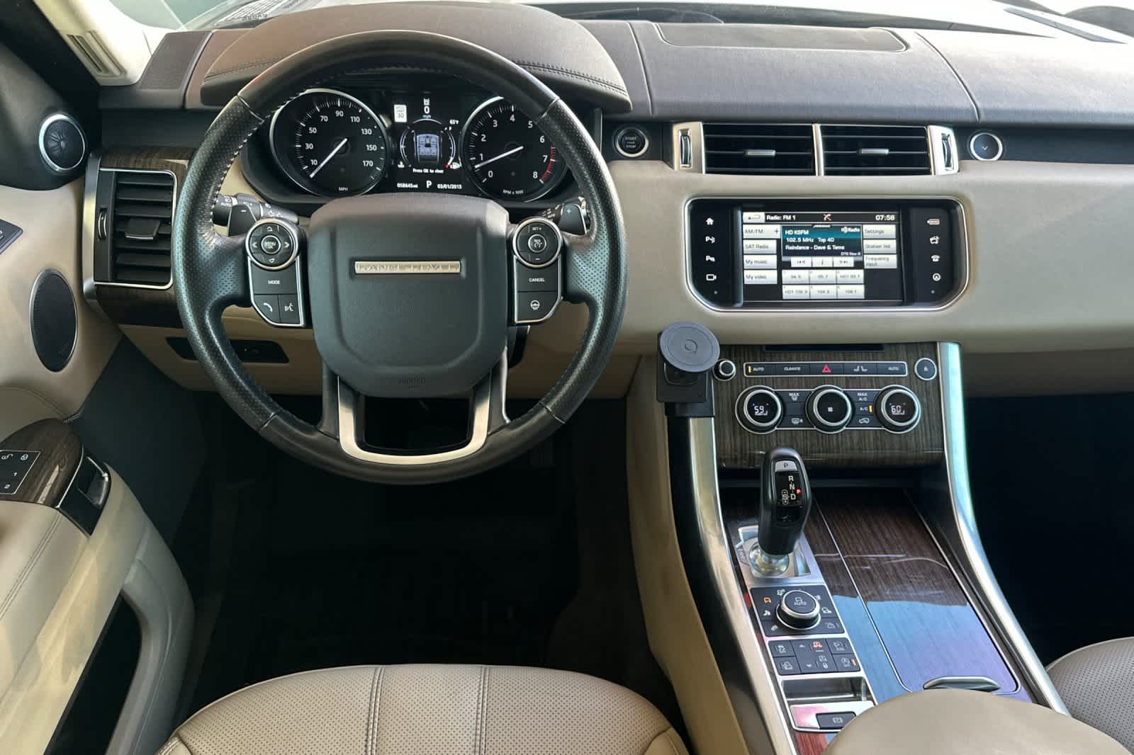 Thumbnail: 2016 Land Rover Range Rover Sport - 15