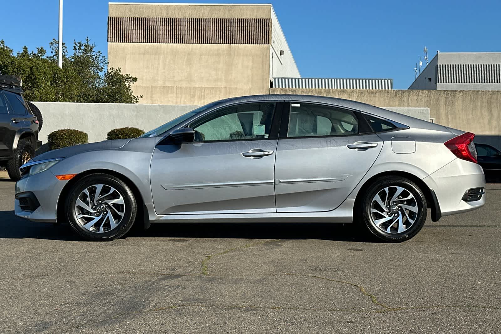 Thumbnail: 2016 Honda Civic - 9