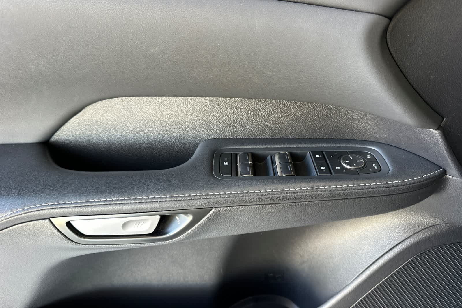 Thumbnail: 2024 Lexus RX - 12