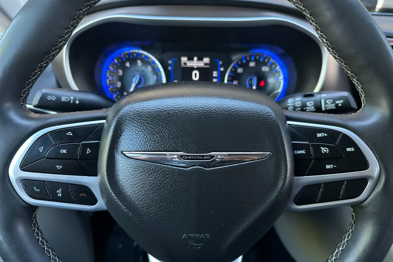 Thumbnail: 2022 Chrysler Voyager - 26
