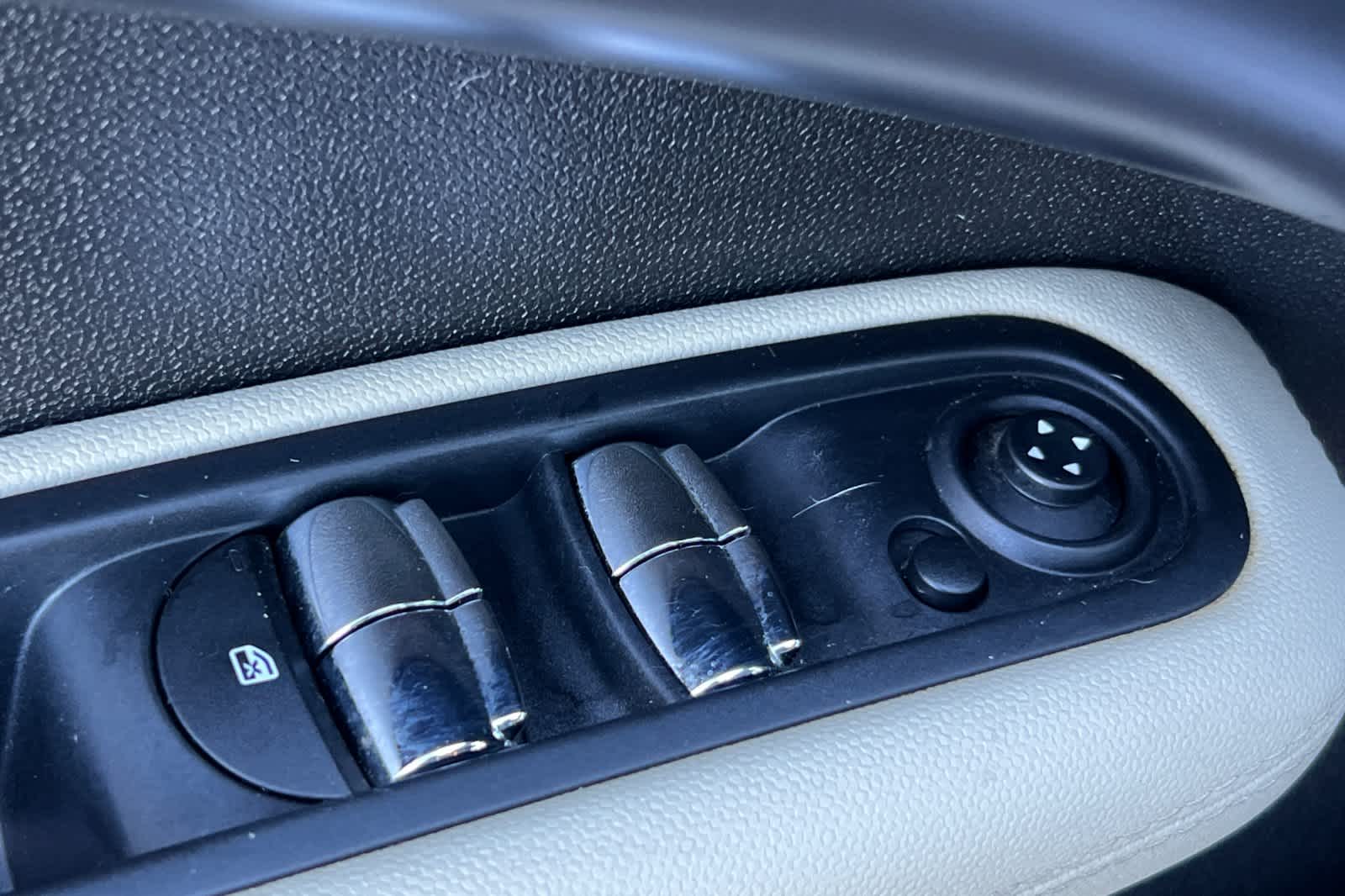 Thumbnail: 2014 MINI Cooper Countryman - 13