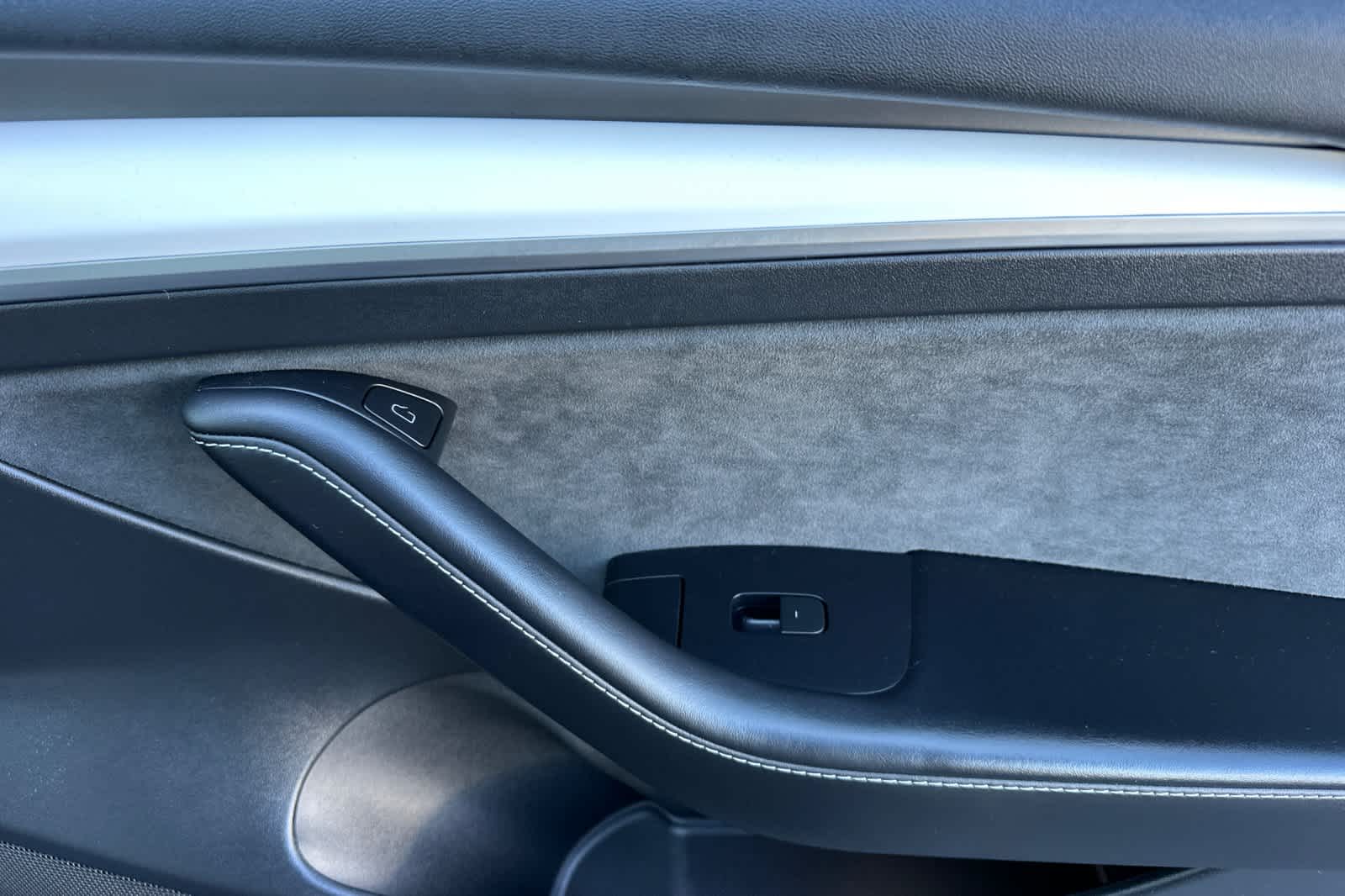 Thumbnail: 2023 Tesla Model 3 - 18