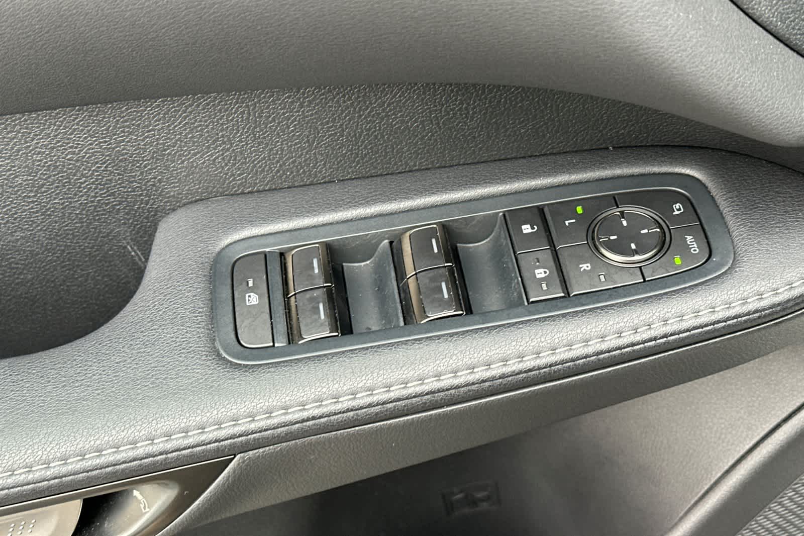 Thumbnail: 2025 Lexus RX - 13