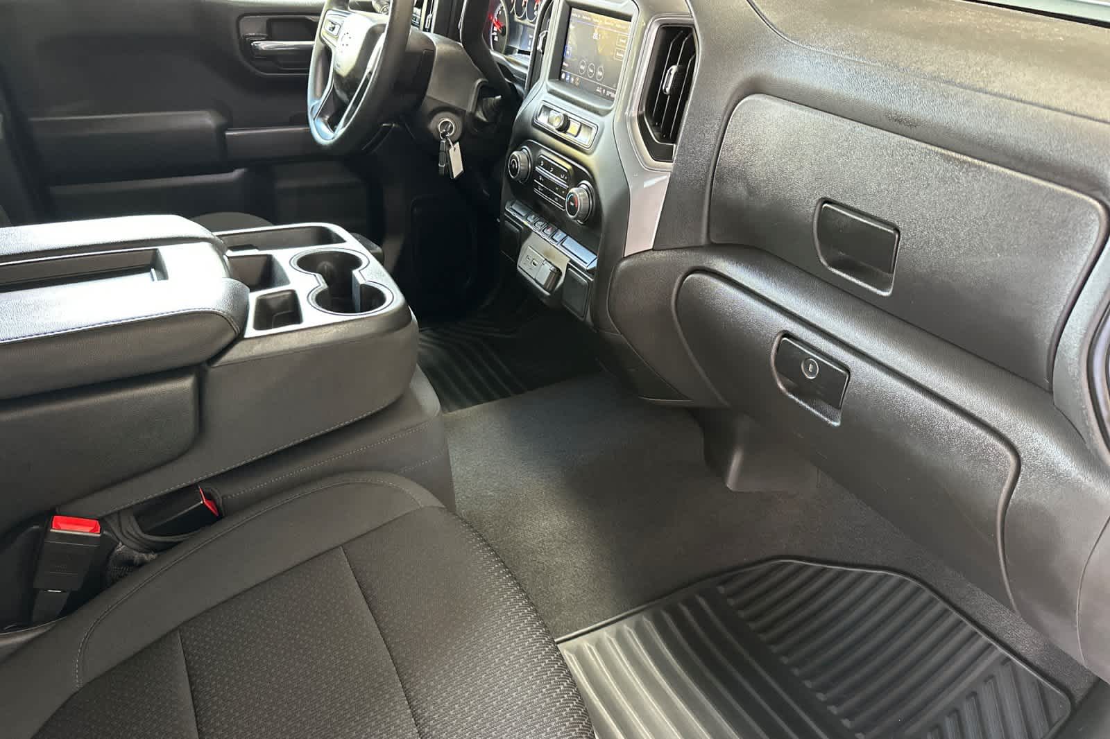 Thumbnail: 2022 Chevrolet Silverado 1500 - 16