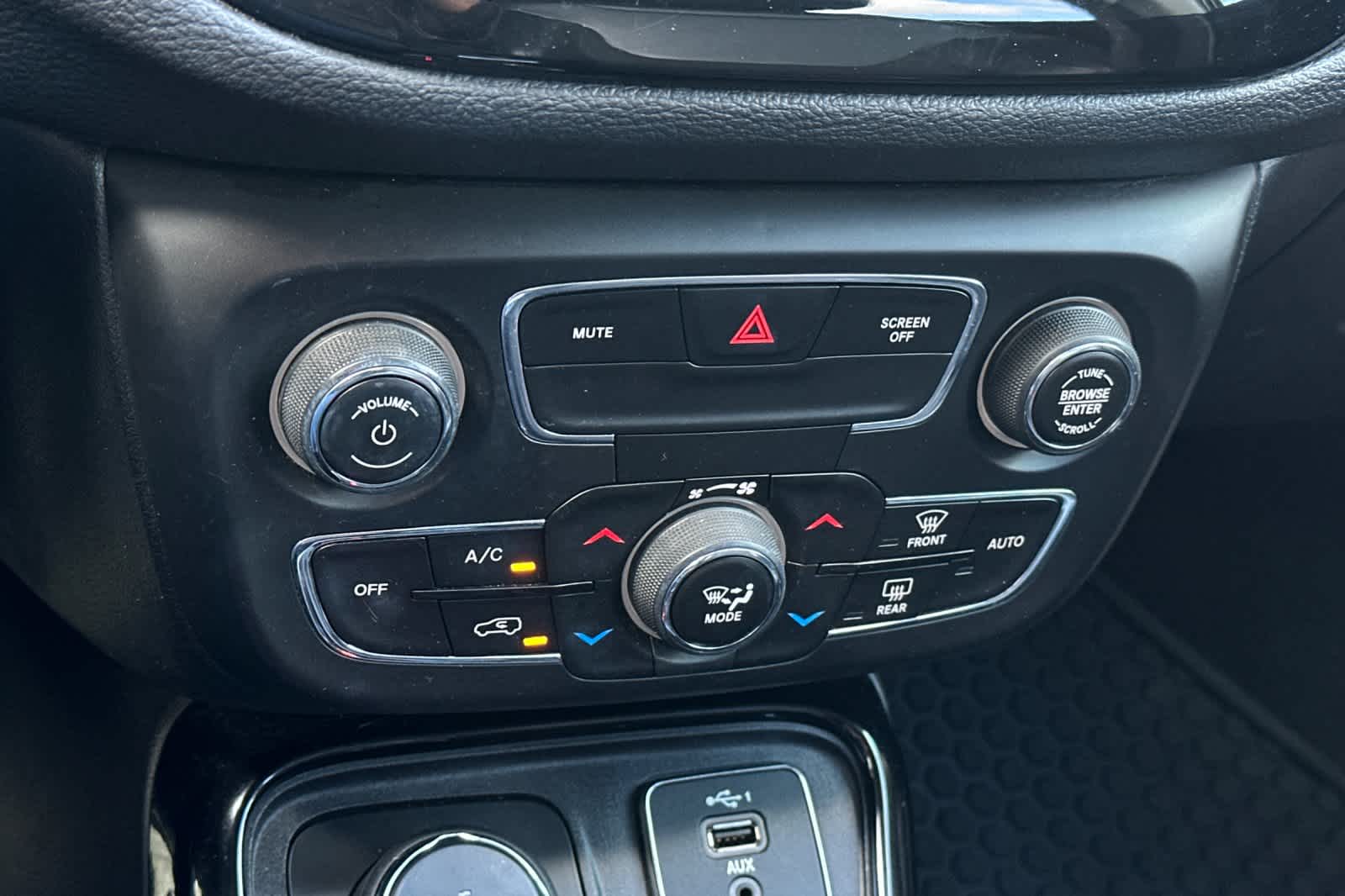 Thumbnail: 2021 Jeep Compass - 22