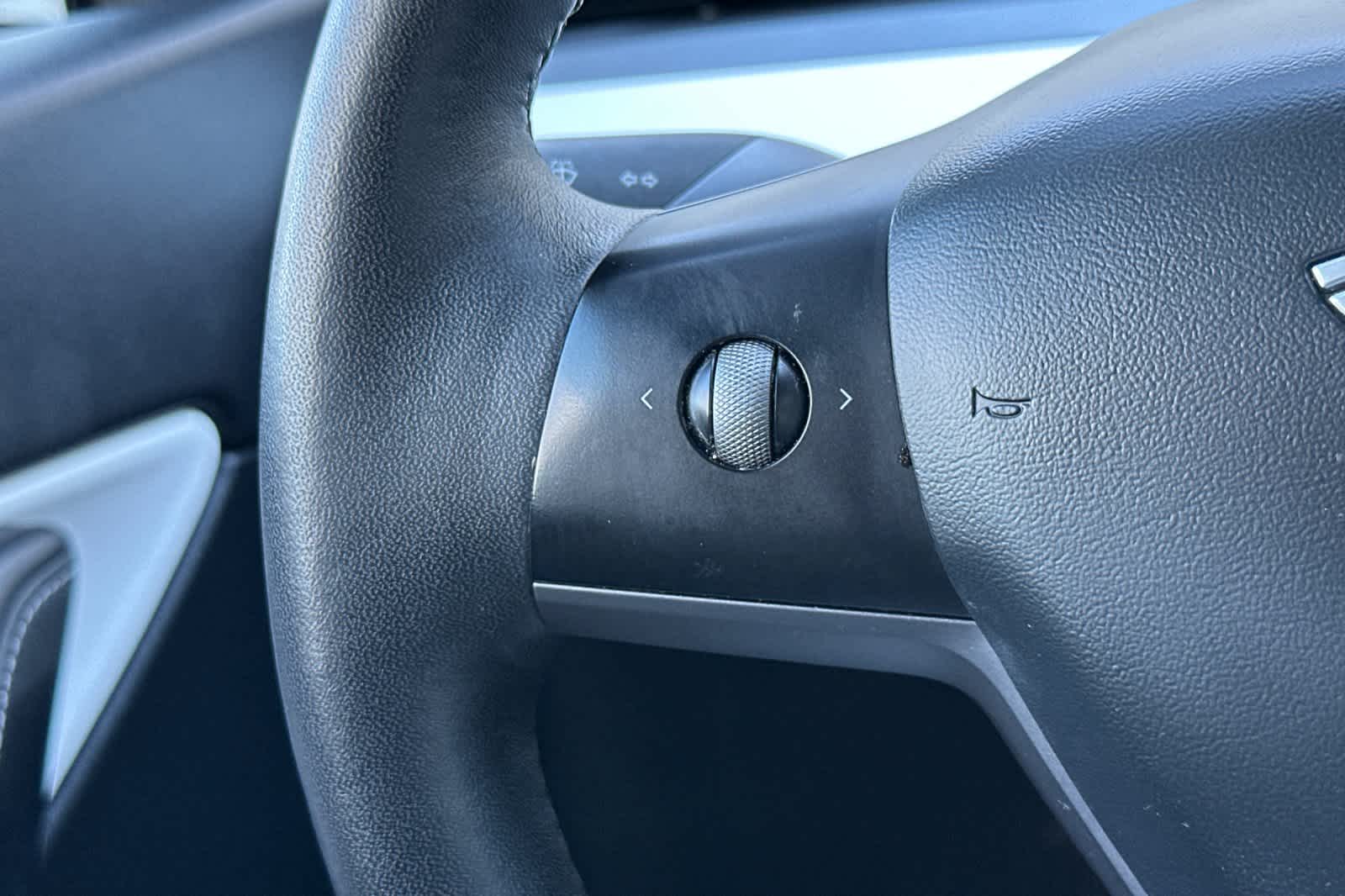 Thumbnail: 2021 Tesla Model Y - 26