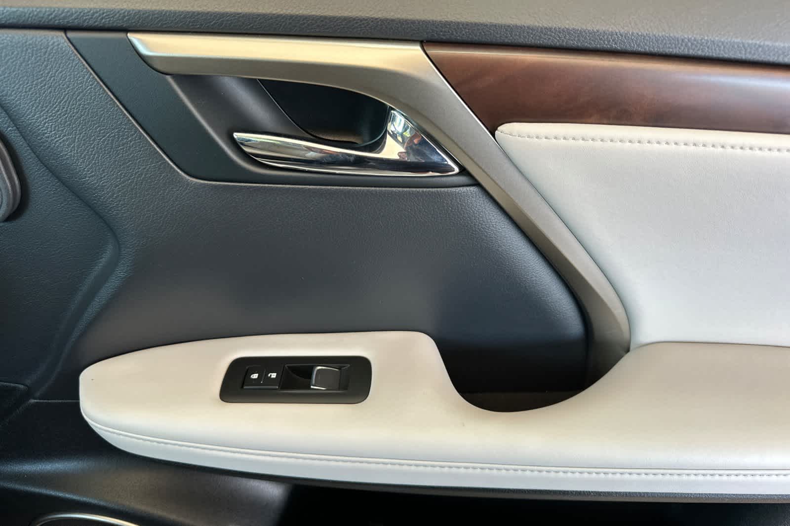 Thumbnail: 2021 Lexus RX - 19