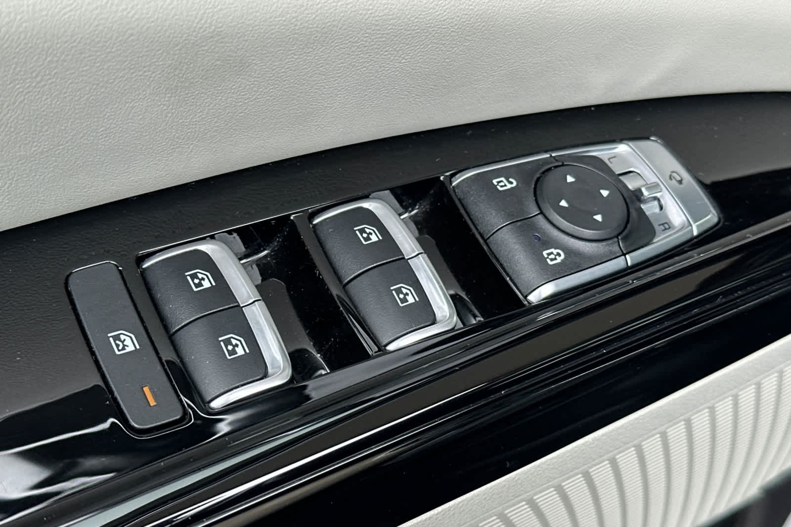 Thumbnail: 2024 Kia Carnival - 13