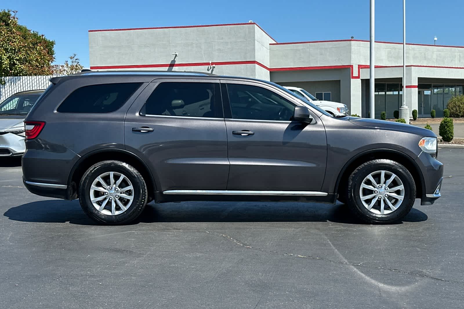 Thumbnail: 2017 Dodge Durango - 6