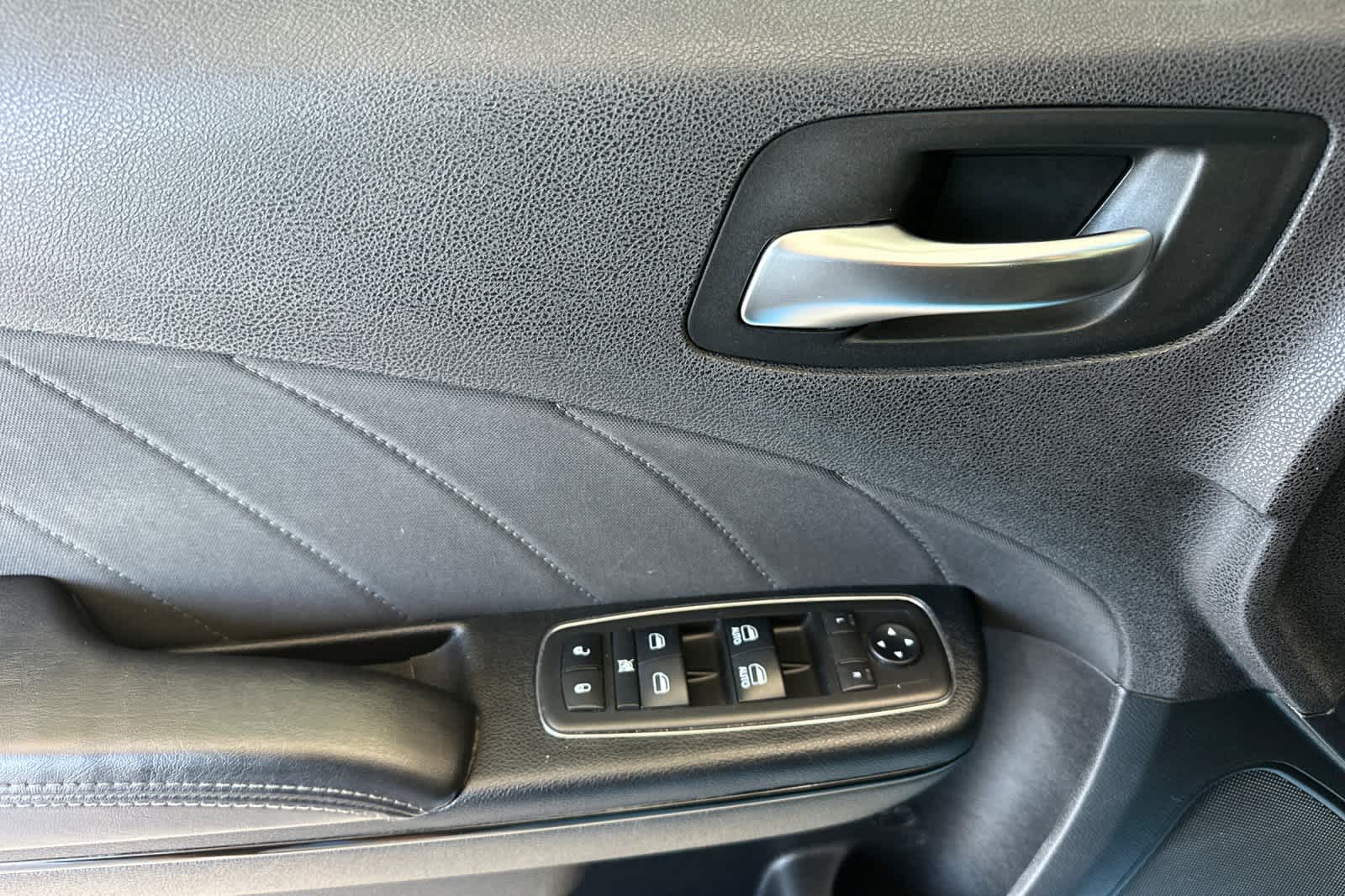 Thumbnail: 2019 Dodge Charger - 12