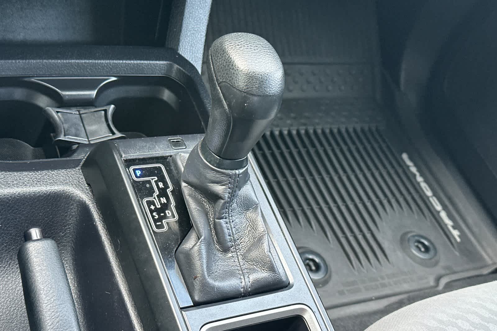 Thumbnail: 2020 Toyota Tacoma - 21