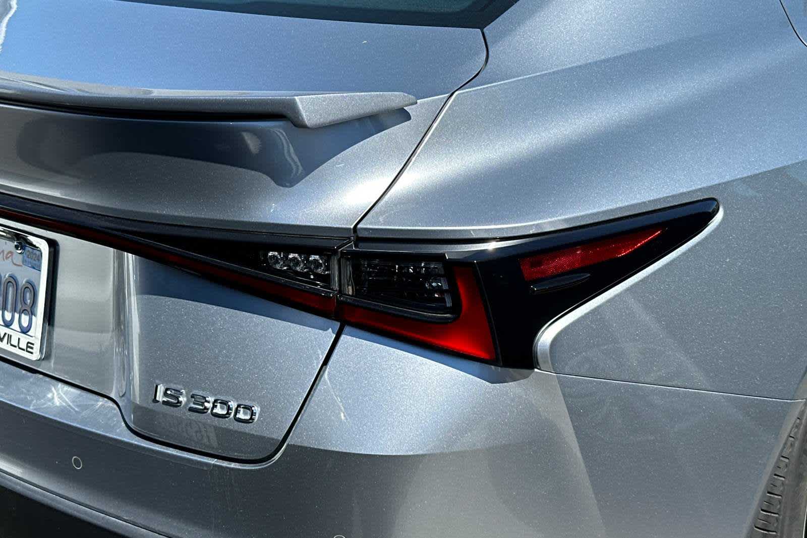 2021 Lexus IS  7