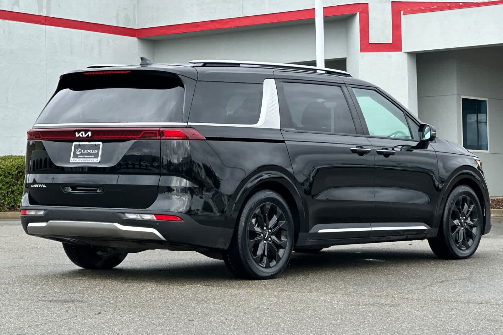 Thumbnail: 2024 Kia Carnival - 2