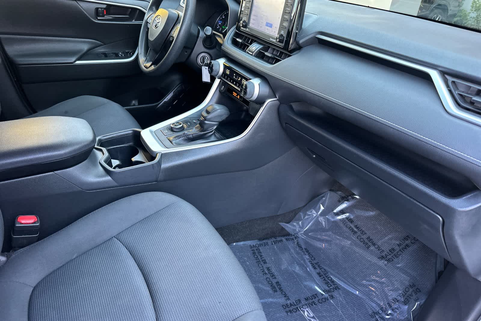 Thumbnail: 2020 Toyota RAV4 - 17