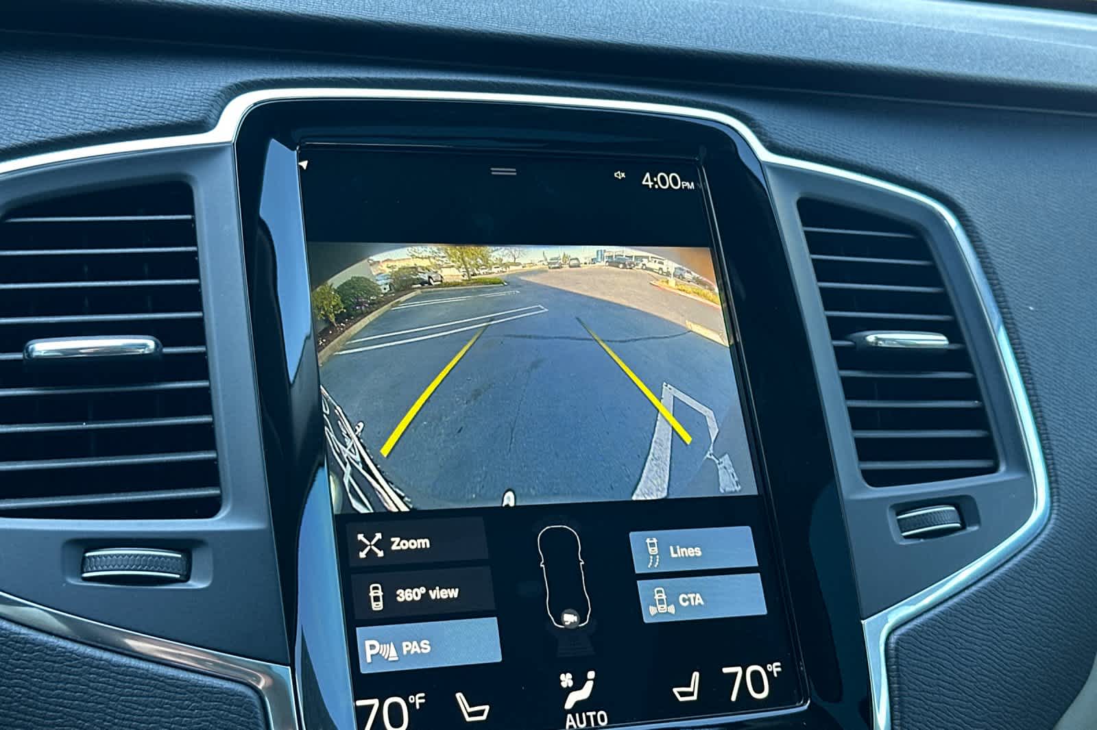 Thumbnail: 2020 Volvo XC90 - 24