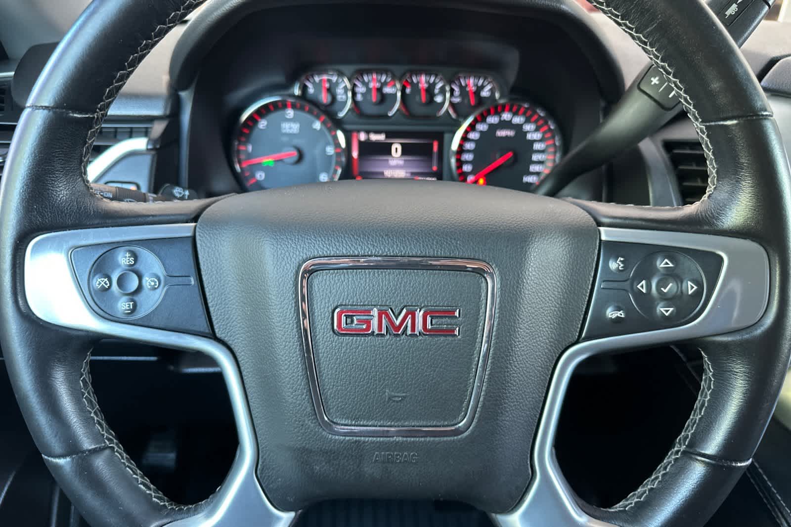 Thumbnail: 2016 GMC Yukon - 23