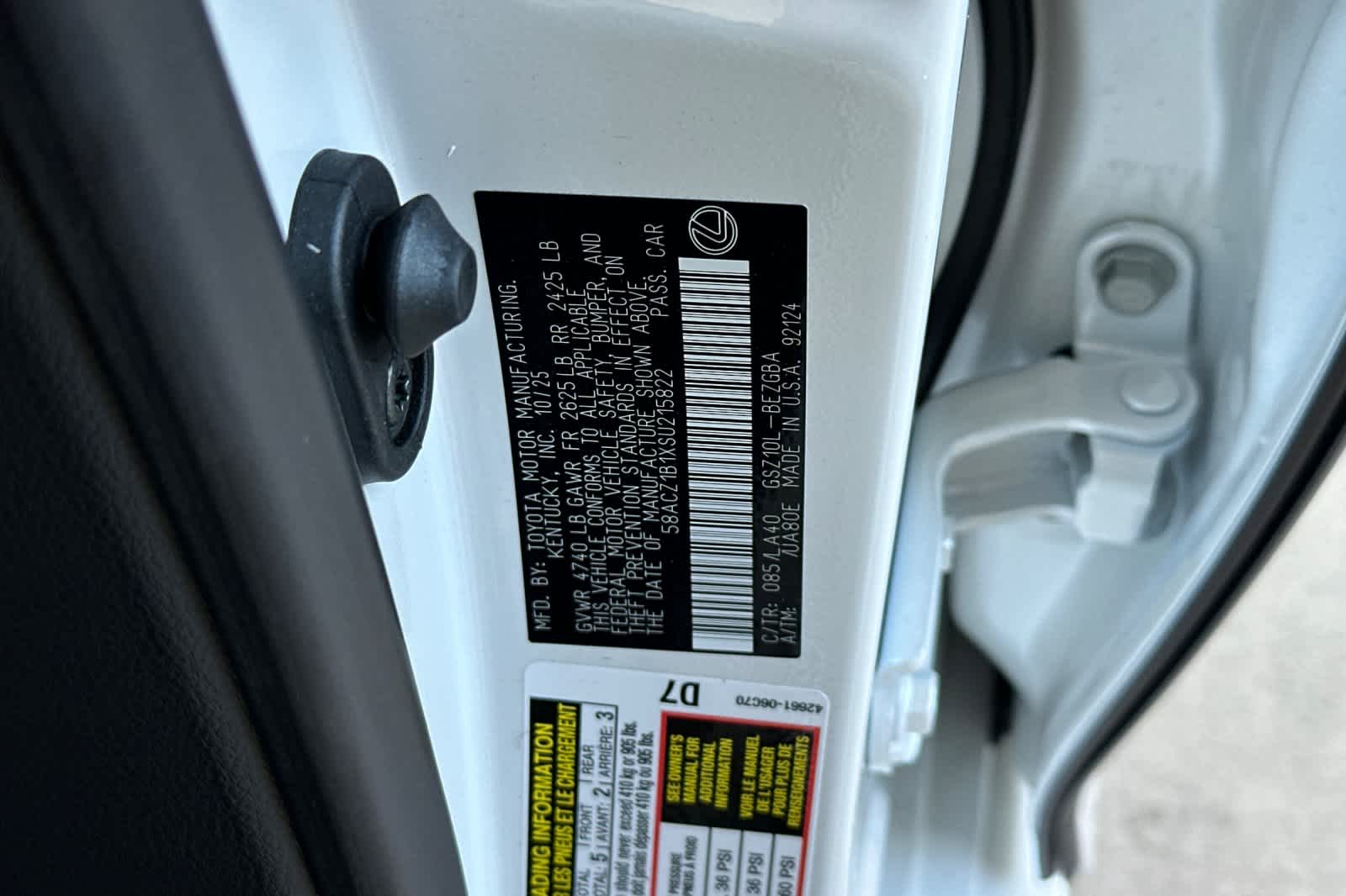 Thumbnail: 2025 Lexus ES - 32