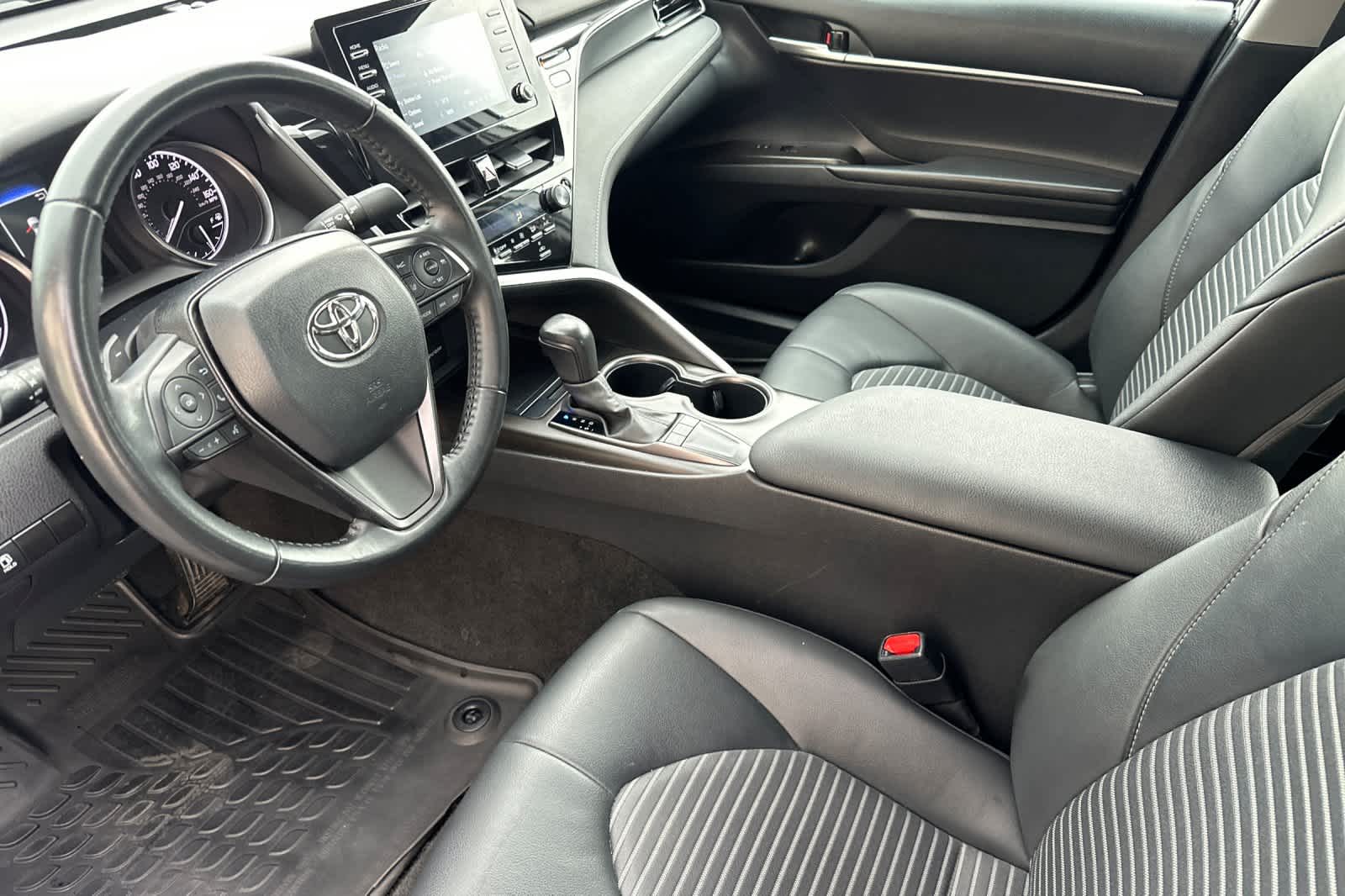 Thumbnail: 2023 Toyota Camry - 11