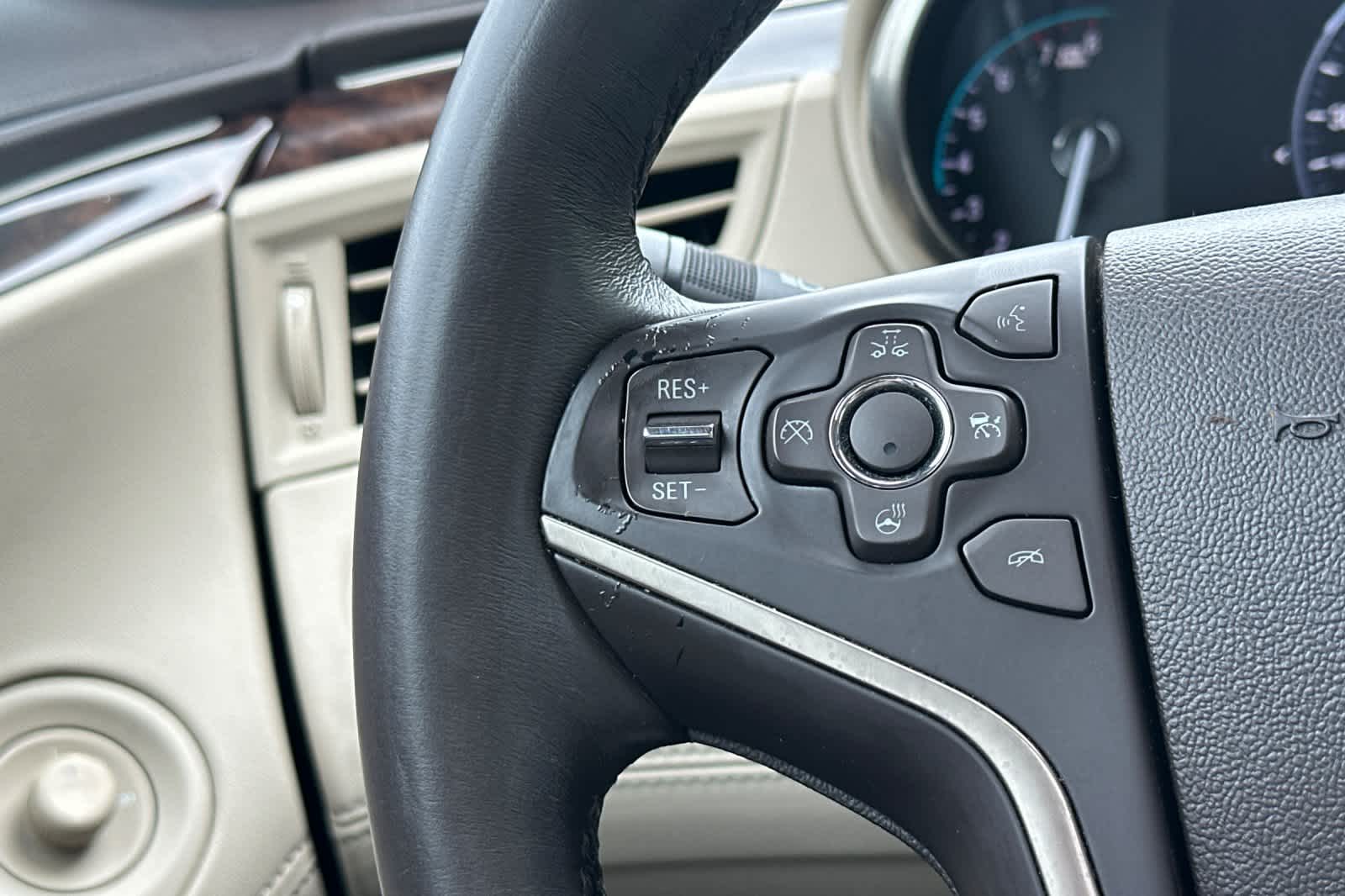 Thumbnail: 2015 Buick LaCrosse - 27