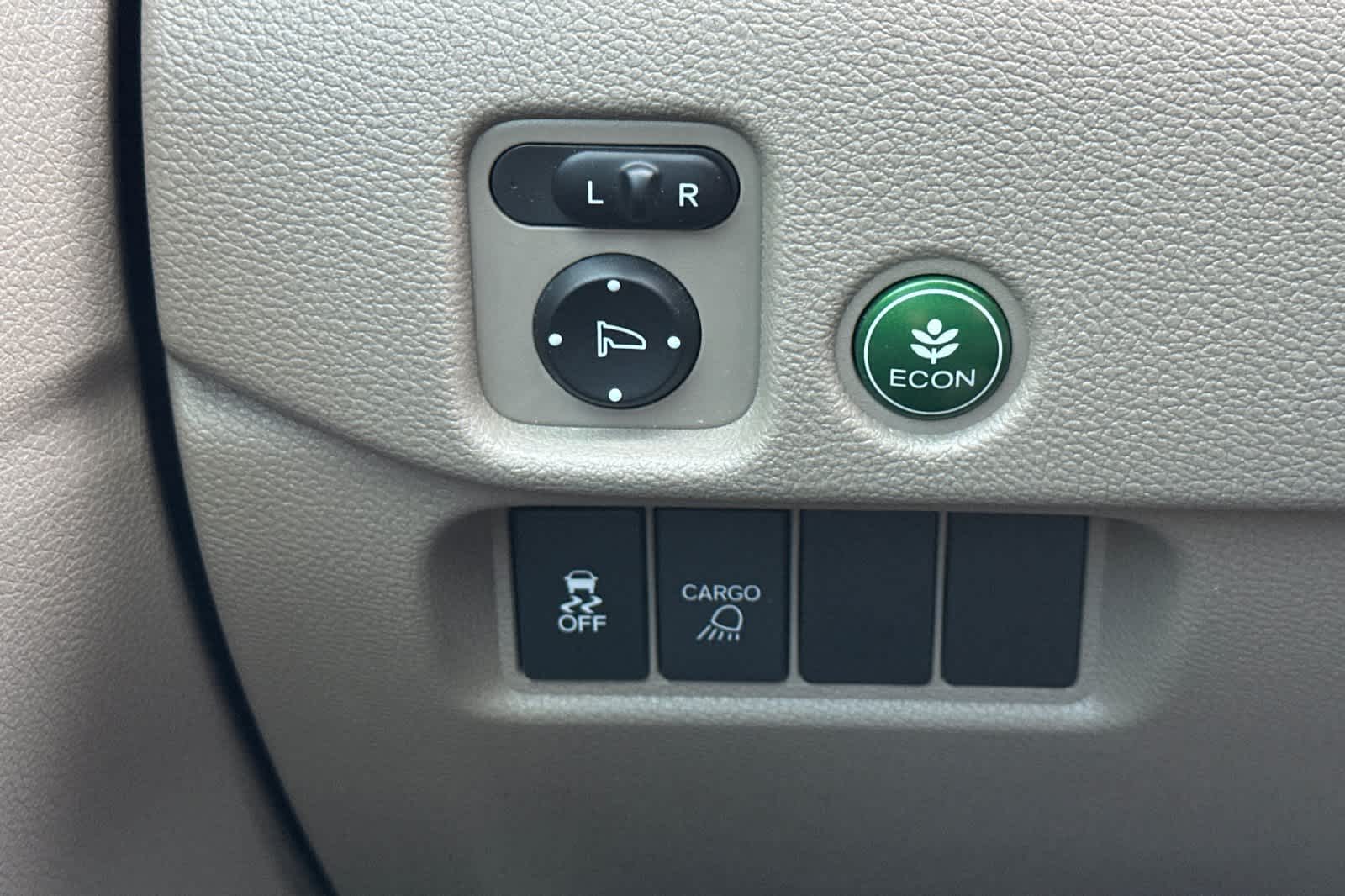 Thumbnail: 2019 Honda Ridgeline - 30