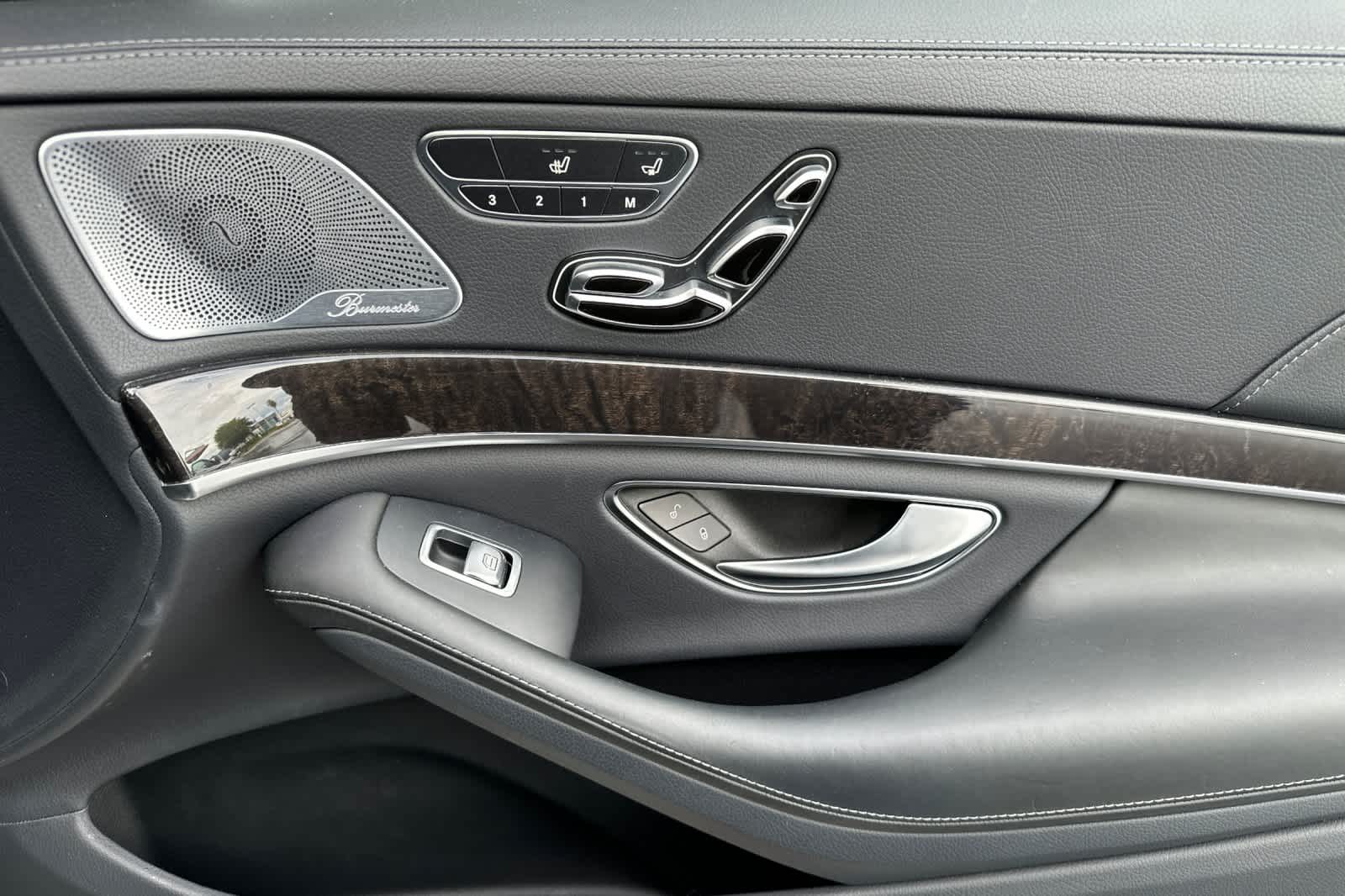 Thumbnail: 2019 Mercedes-Benz S-Class - 18